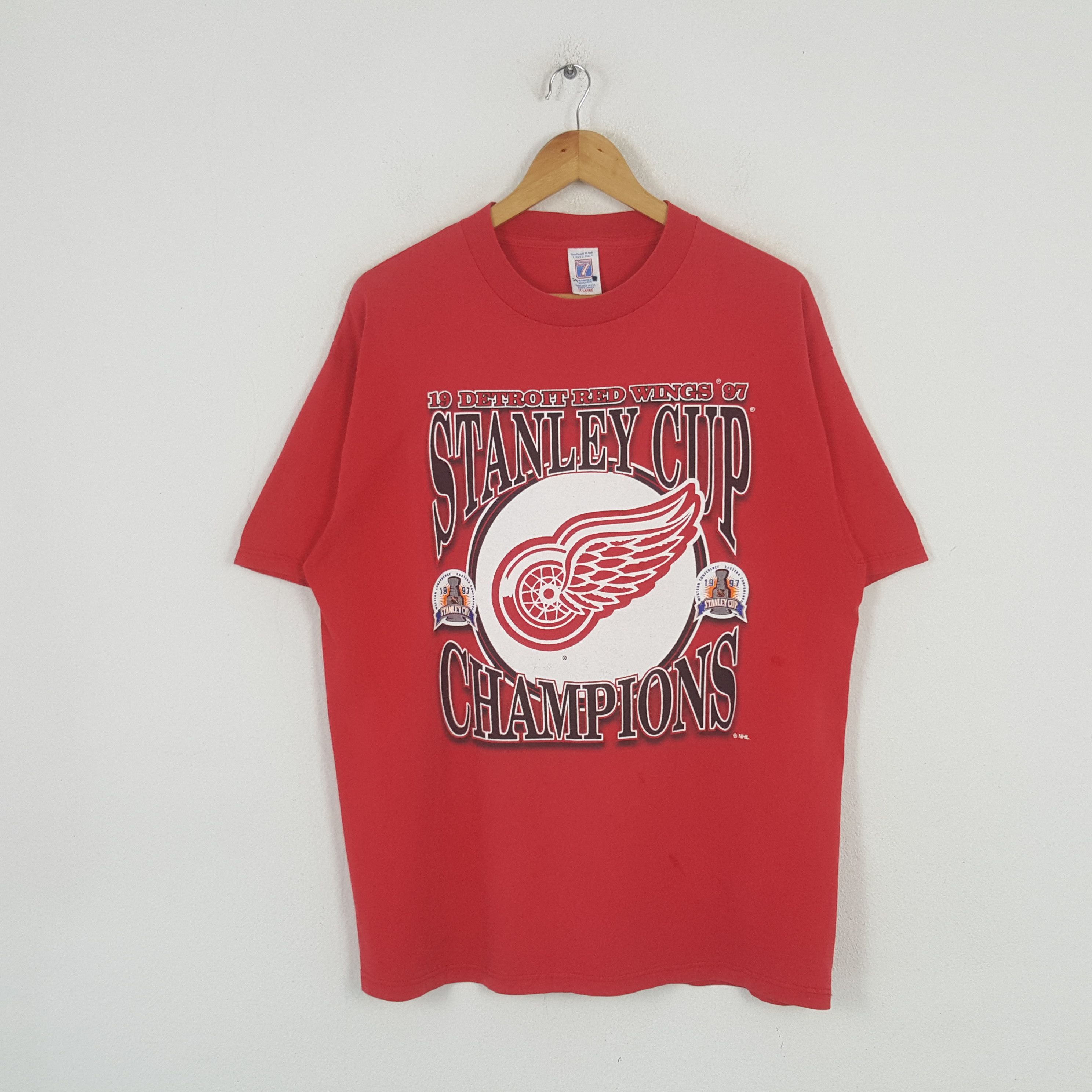 NHL Vintage Detroit Red Wings Hockey Team 90's Tshirt 31 Size US L / EU 52-54 / 3 - 1 Thumbnail