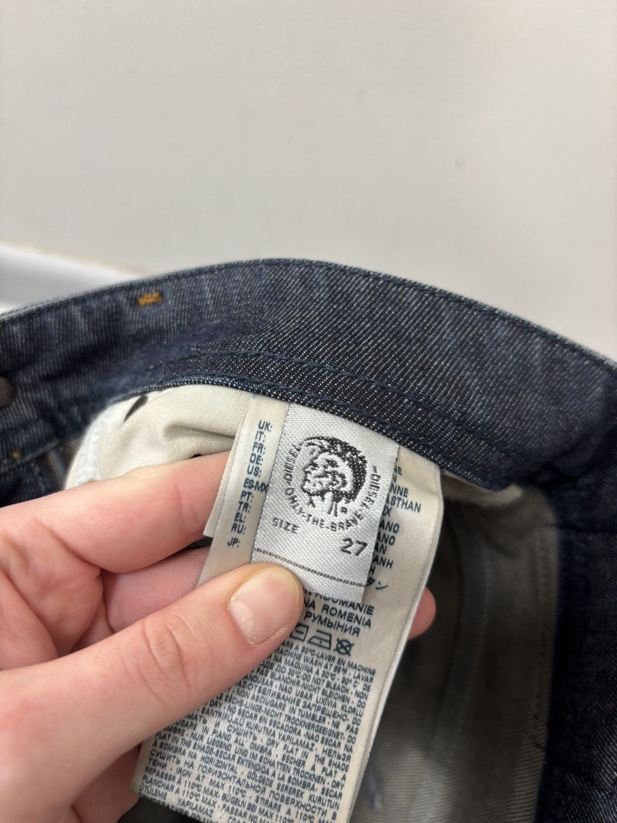 Diesel Diesel Buster NWT Men’s Regular Slim Tapered Denim Jeans Size US 27 - 12 Thumbnail