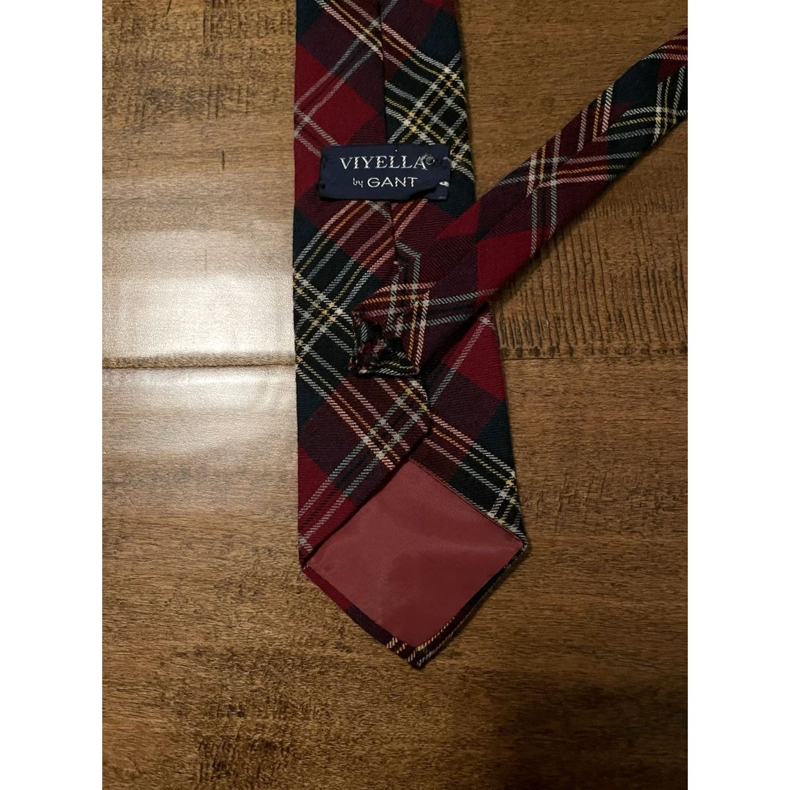 Gant Viyella by Gant Wool & Cotton Blend Tartan Plaid Red Green Men's Neck Tie Tartan Plaid Wool & Cotton Blend Red Green Vintage Men Tie Size ONE SIZE - 2 Thumbnail