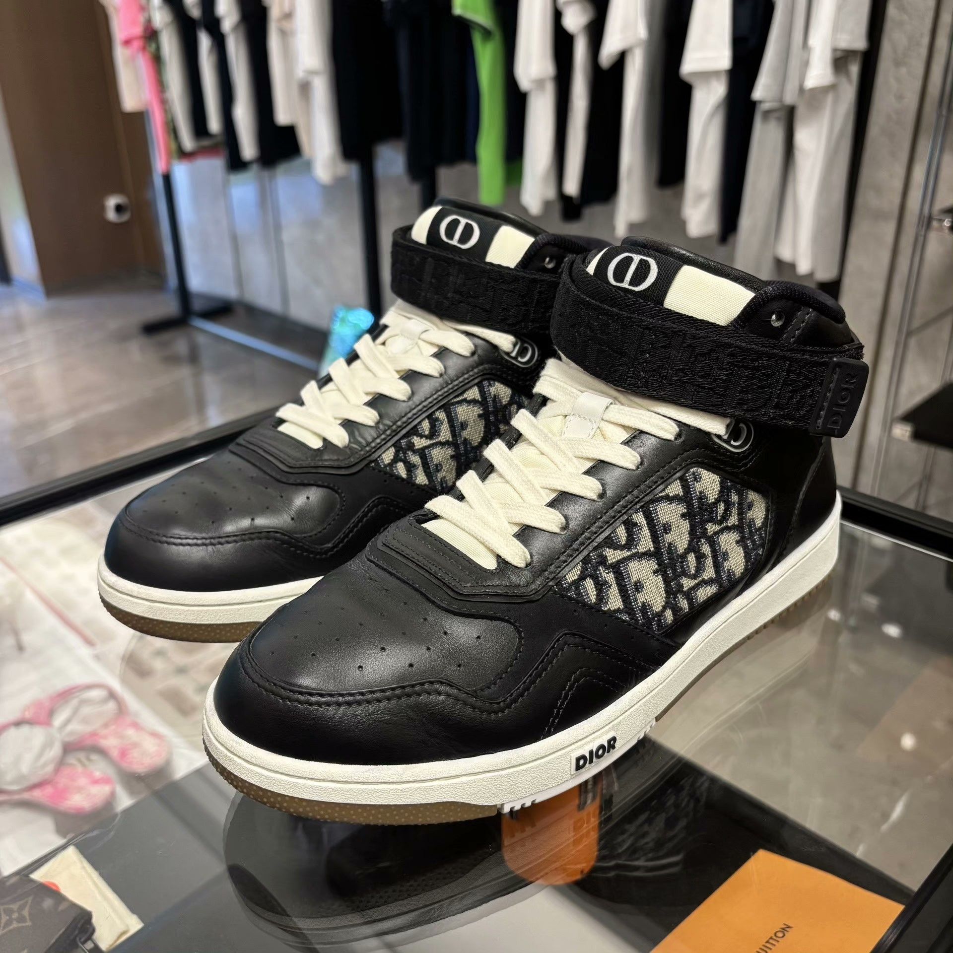 Dior Dior Black Hitop Sneakers 9 Men Size US 9 / EU 42 - 1 Thumbnail