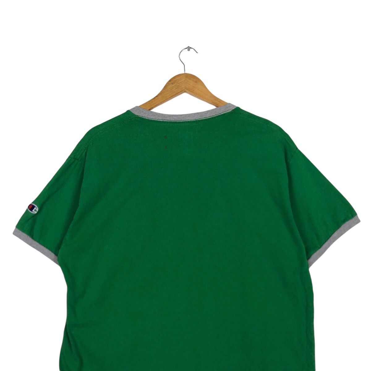 Japanese Brand Vintage Champion T-Shirt Green Colour Active Wear Rapper Wear Size US M / EU 48-50 / 2 - 8 Thumbnail
