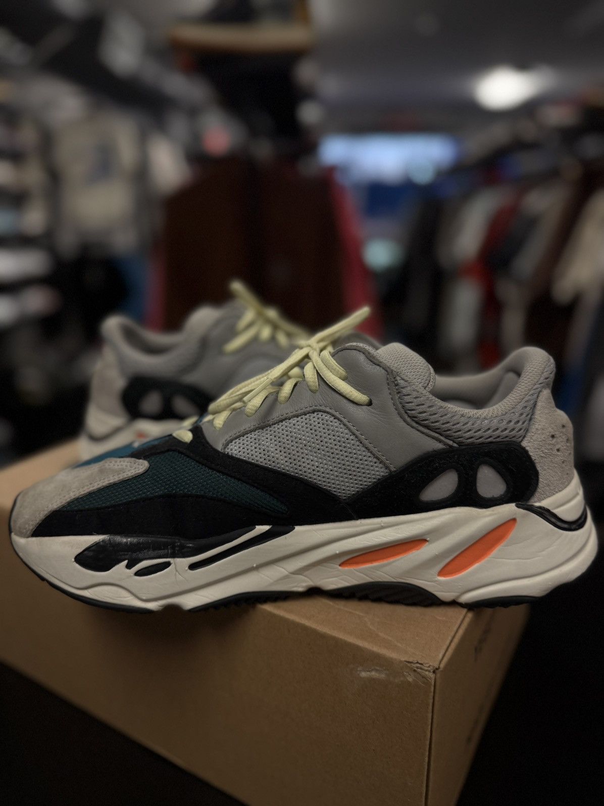 Adidas × Yeezy Yeezy 700 Wave Runner Size 11 Pre Owned W BOX Size US 11 / EU 44 - 9 Thumbnail