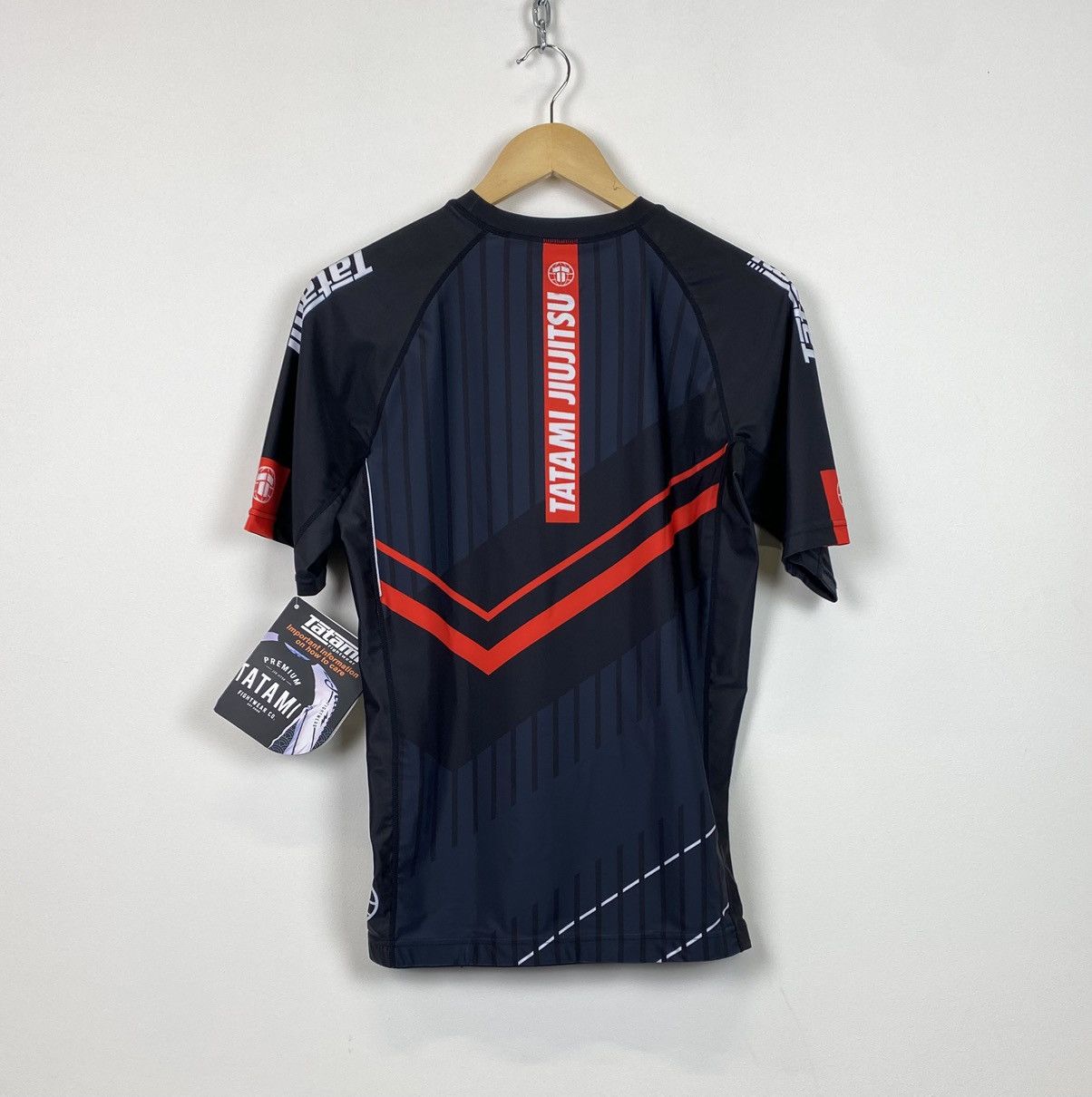 Other Tatami Fightwear Jiu-Jitsu T-Shirt Jersey Short Sleeve Sz L Size US L / EU 52-54 / 3 - 8 Thumbnail