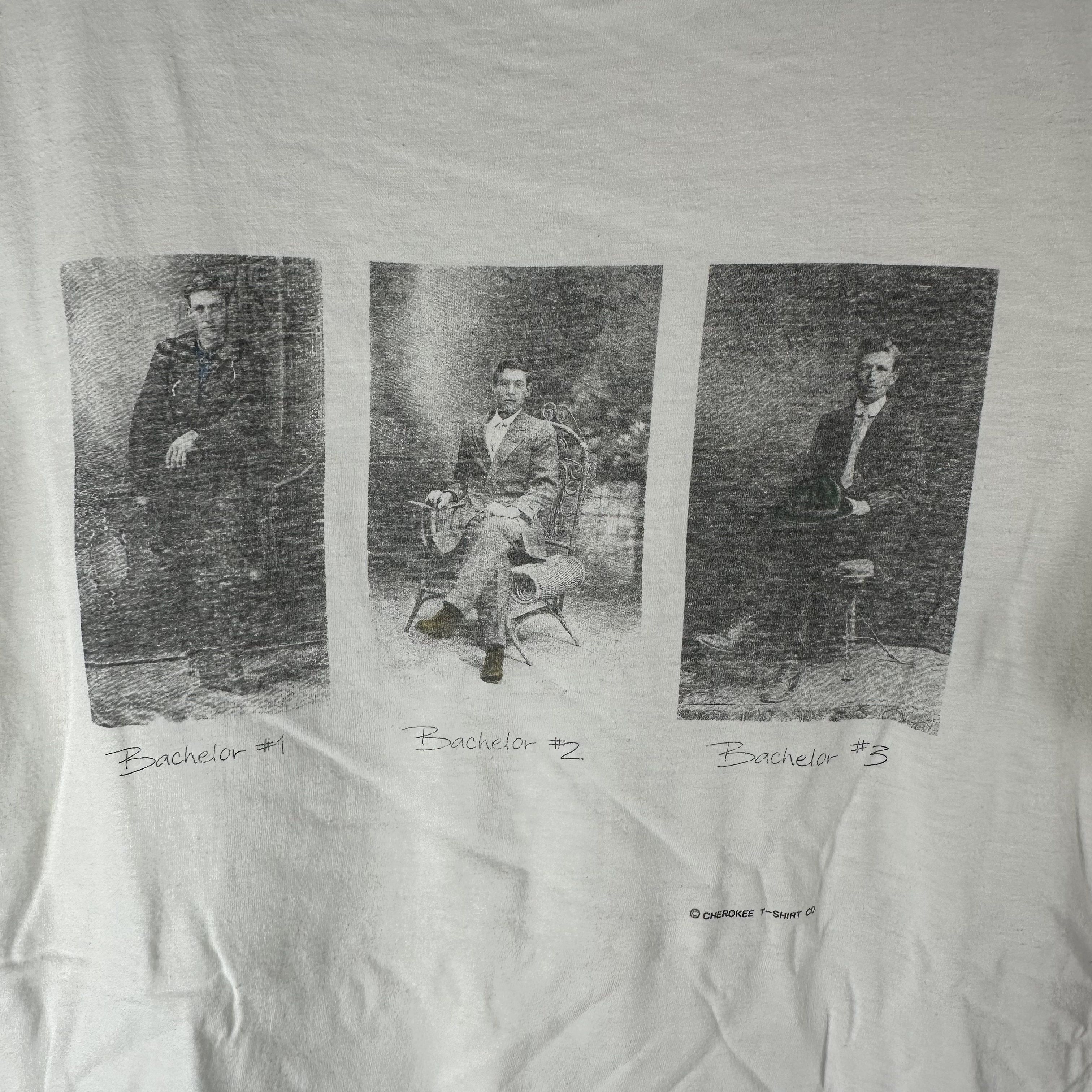 Vintage Vintage 90s Cherokee Bachelor Photography T-shirt Size US L / EU 52-54 / 3 - 2 Thumbnail