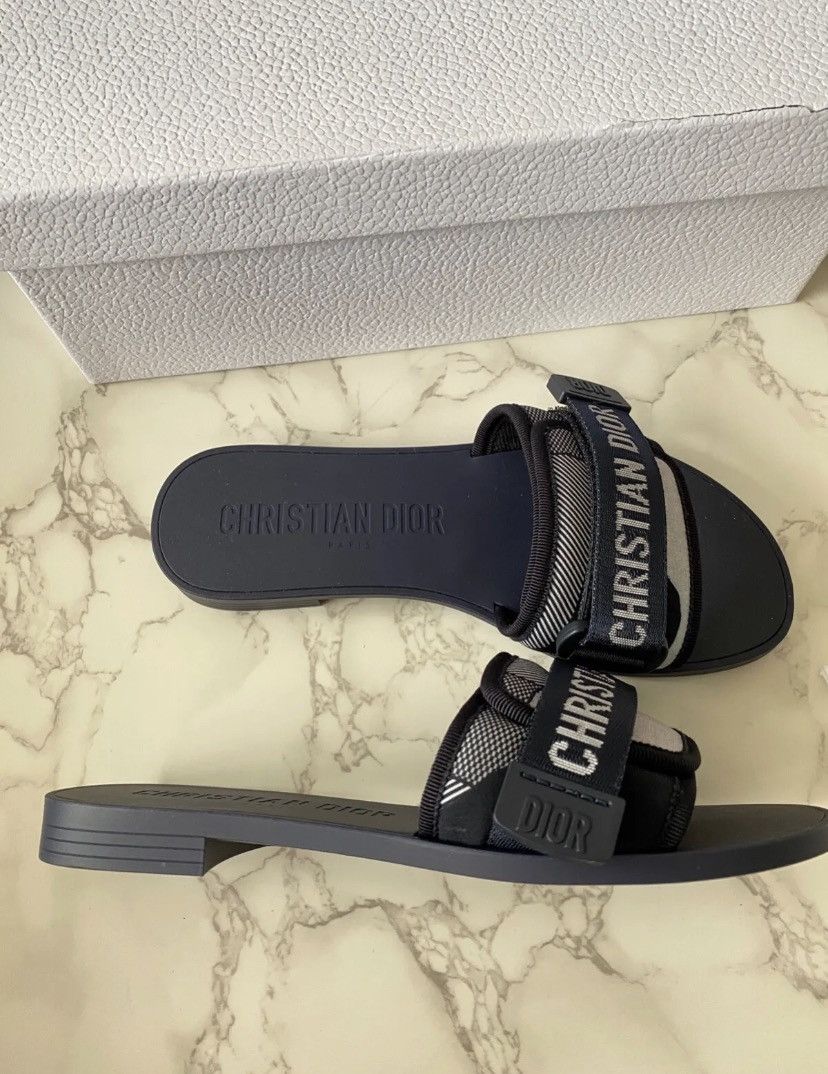 Christian Dior Monsieur × Dior DIO(R)evolution slide Size US 6.5 / IT 36.5 - 6 Thumbnail