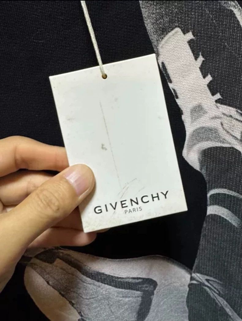Givenchy Givenchy Fleece Lined Crew Neck Sweatshirt 2506-Nextarrow Size US XS / EU 42 / 0 - 3 Thumbnail
