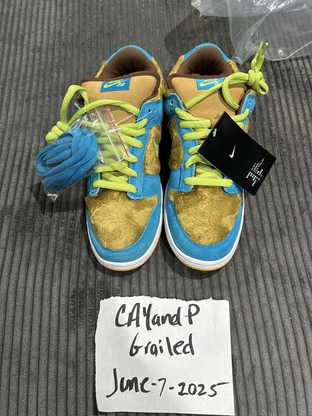 Vintage NIKE SB BABY BEAR Size US 11 / EU 44 - 5 Thumbnail