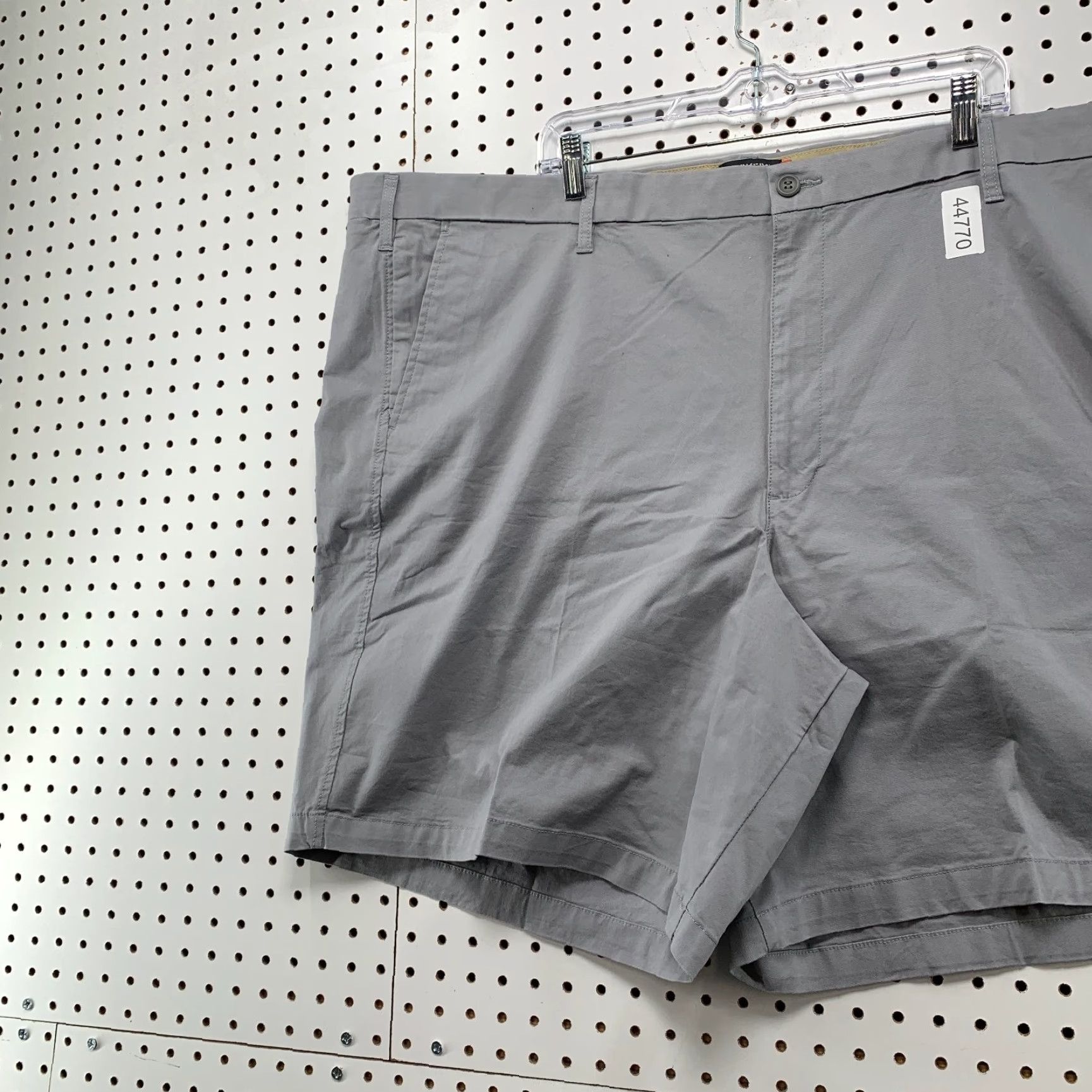 Dockers DOCKERS Chino Shorts Big & Tall 56X9.5 Gray Stretch Casual Men's Shorts 56 in Inseam 9.5 in Cotton Chino Size US 40 / EU 56 - 2 Thumbnail
