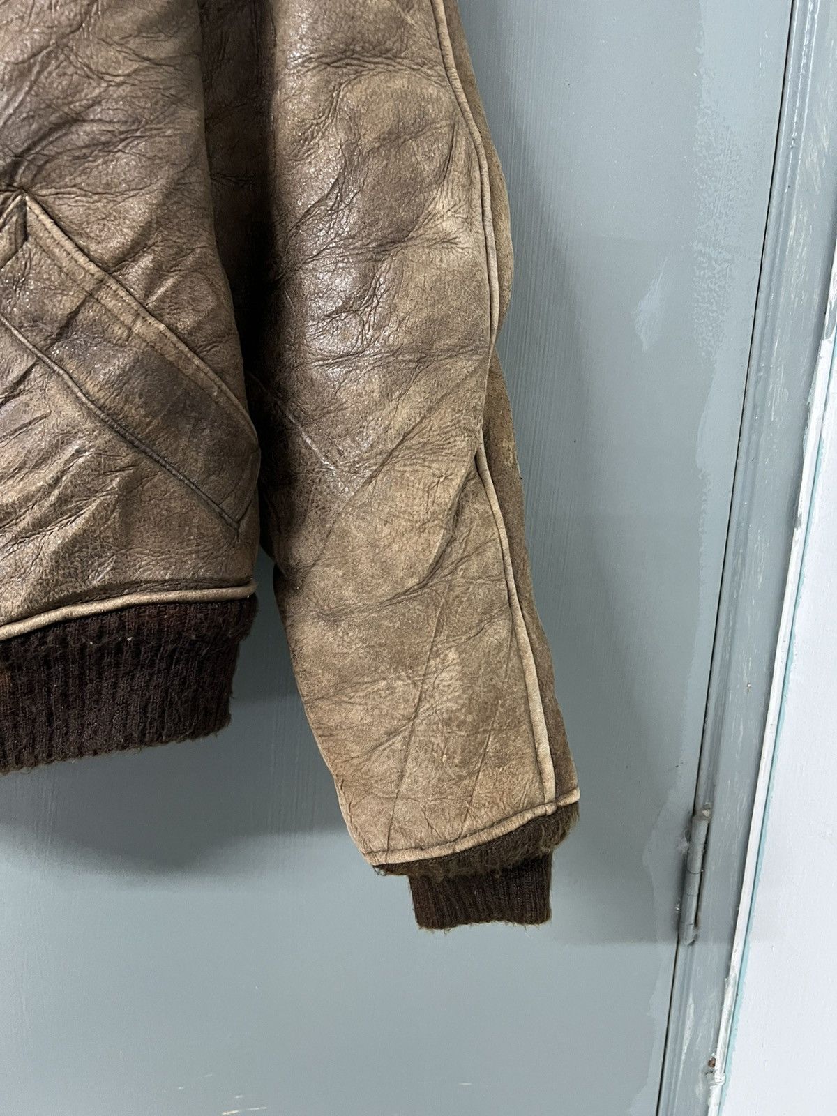 Vintage AVIREX B6 SHREPA SHIP SKIN JACKET Size US L / EU 52-54 / 3 - 6 Thumbnail