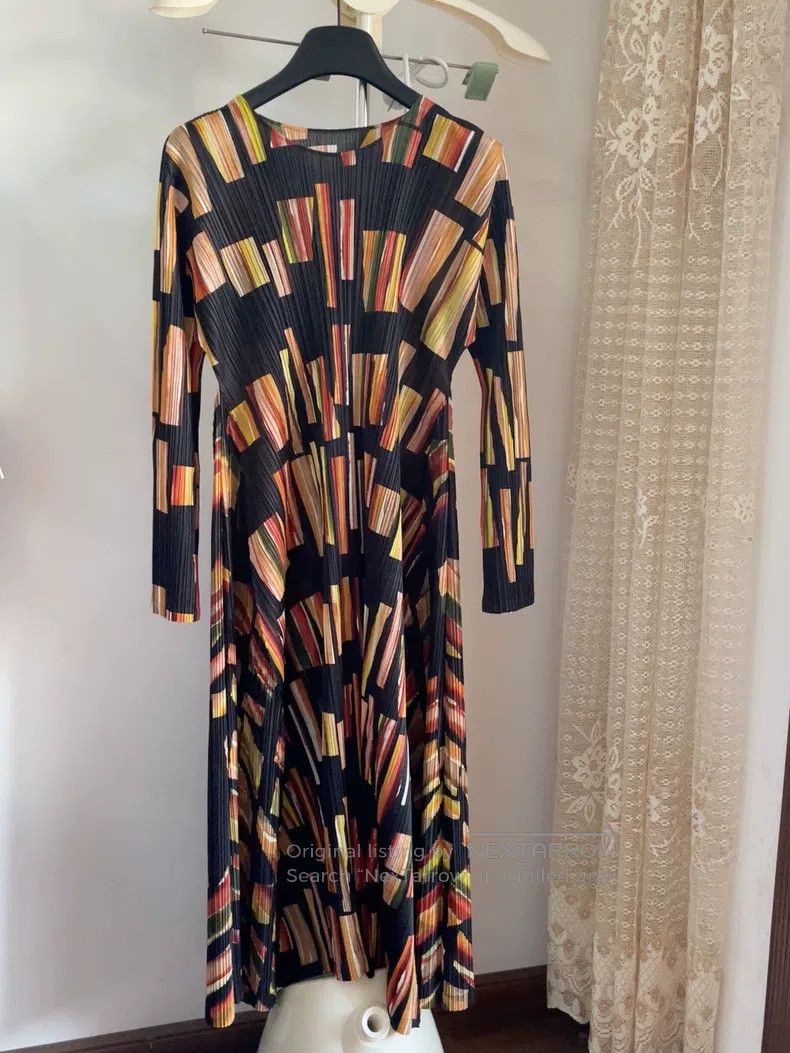 Issey Miyake Issey Miyake Yellow Library Pleated Dress Size XL / US 12-14 / IT 48-50 - 1 Thumbnail
