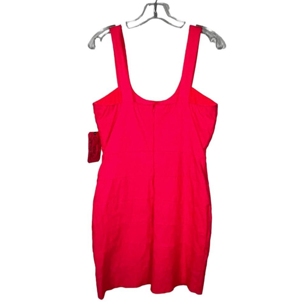 Designer NWT Hot Pink Bodycon Mini Dress W Rhinestones Size 13 Size M / US 6-8 / IT 42-44 - 3 Thumbnail