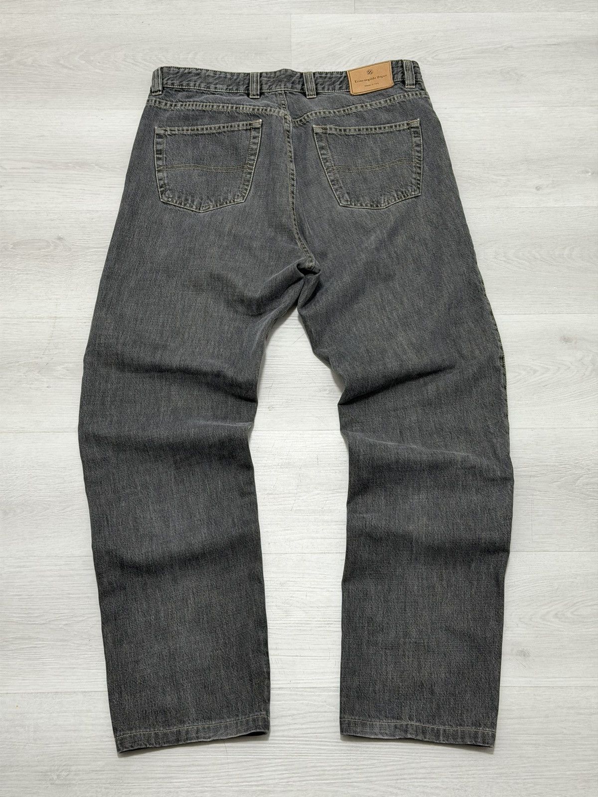 Ermenegildo Zegna Ermenegildo Zegna Straight Leg Jeans Size 36 Made in Italy Size US 36 / EU 52 - 2 Thumbnail