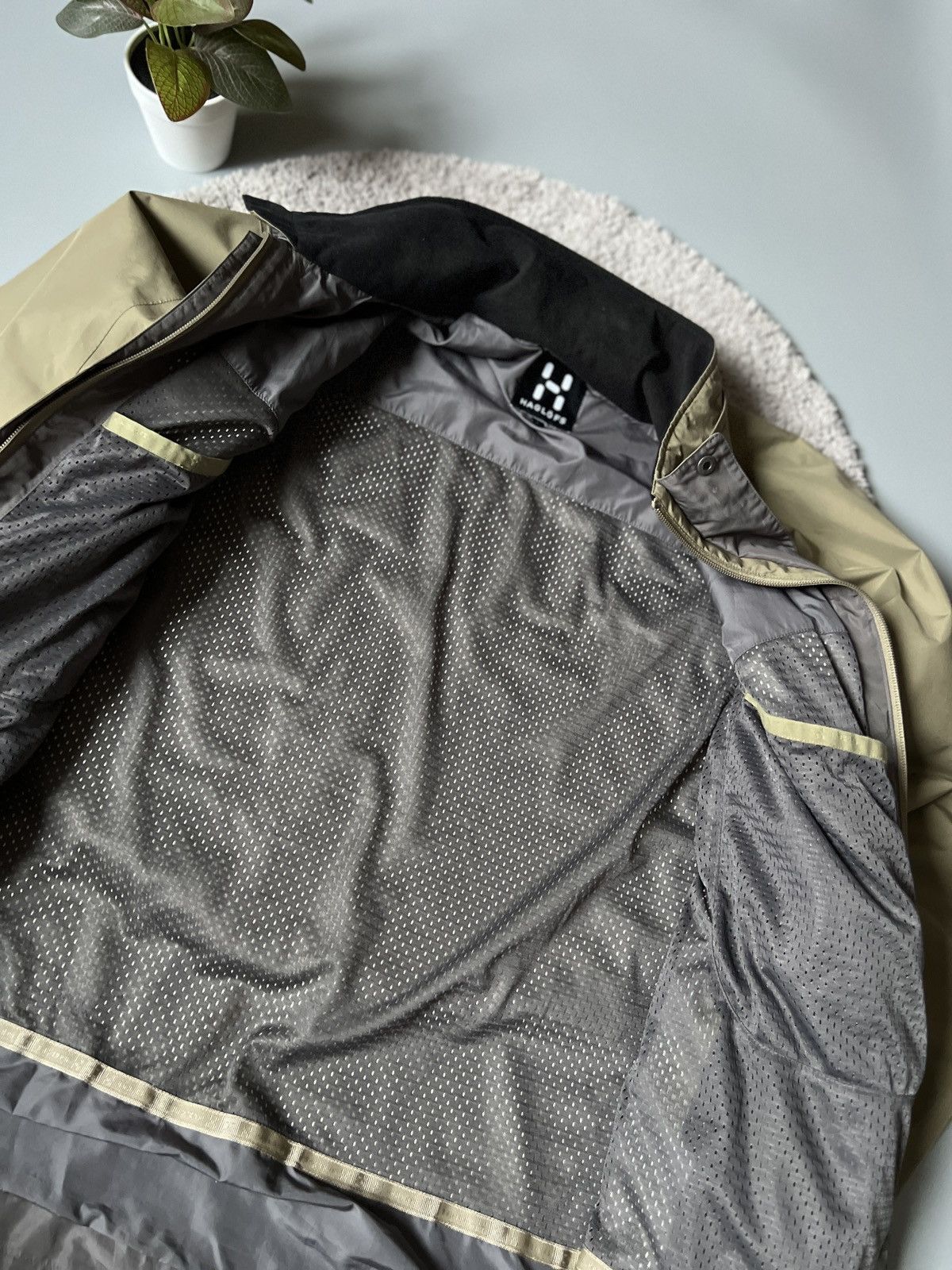Haglofs Haglofs Gore Tex Shell Jacket Vintage Size US XL / EU 56 / 4 - 6 Thumbnail