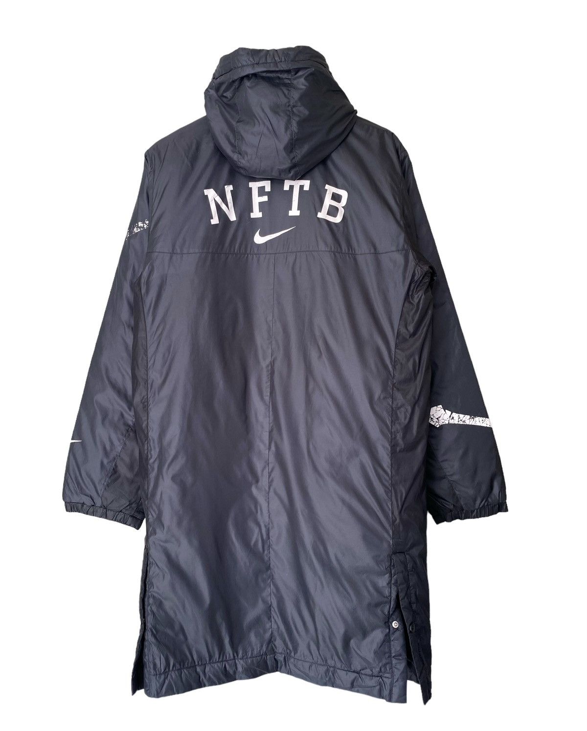 Nike NIKE Training Club Parka Puffer Hoodie Jacket (L) Size US L / EU 52-54 / 3 - 7 Thumbnail