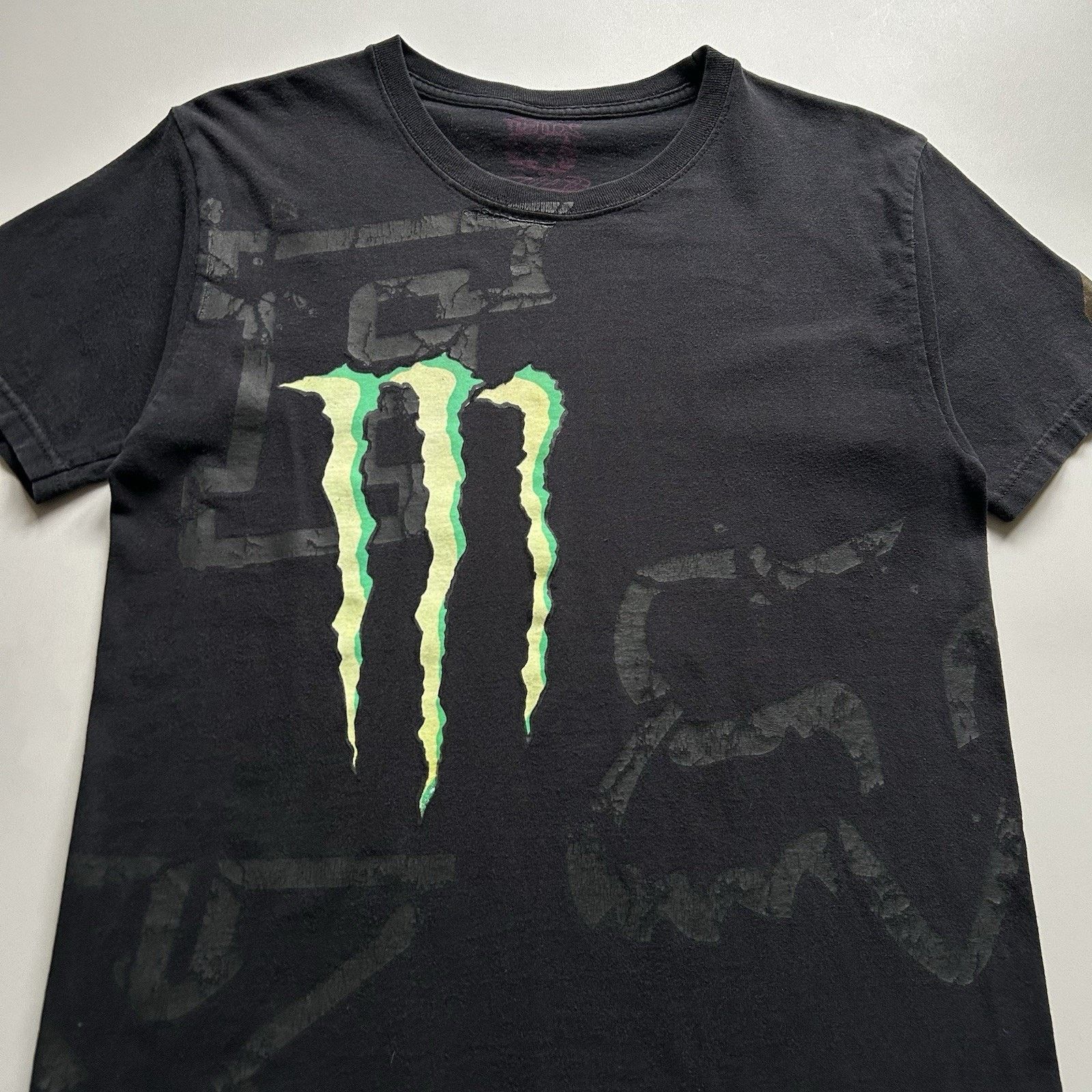Fox Racing × Vintage Vintage Y2K Fox Racing Monster Energy T-Shirt Medium Faded Size US M / EU 48-50 / 2 - 2 Thumbnail