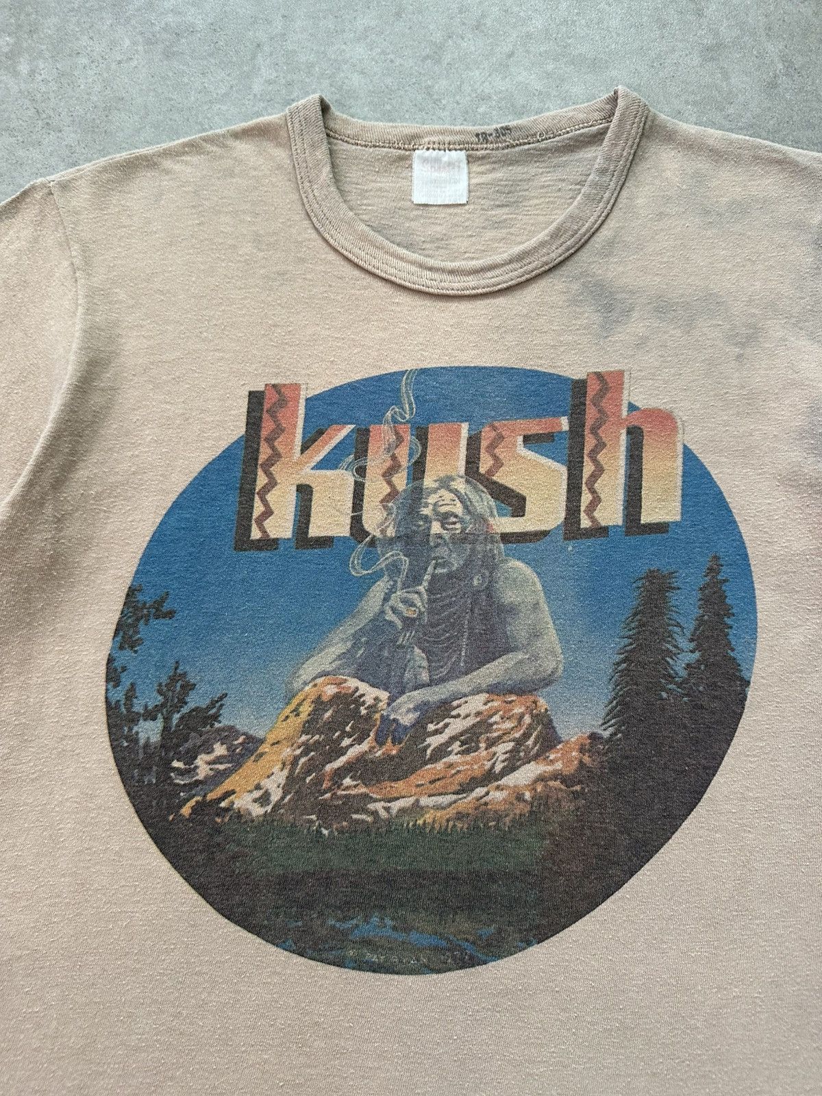 Vintage Vintage Weed Tee Kush Native Graphic 1979 Rare Unique Size US M / EU 48-50 / 2 - 3 Thumbnail