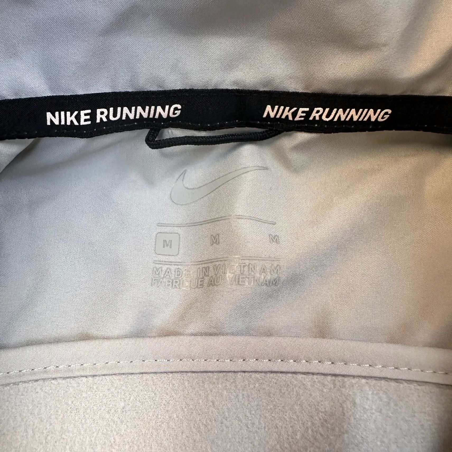 Nike Nike Running Vest Womens Medium Light Grey Full Zip Moisture Wicking Size M / US 6-8 / IT 42-44 - 5 Thumbnail