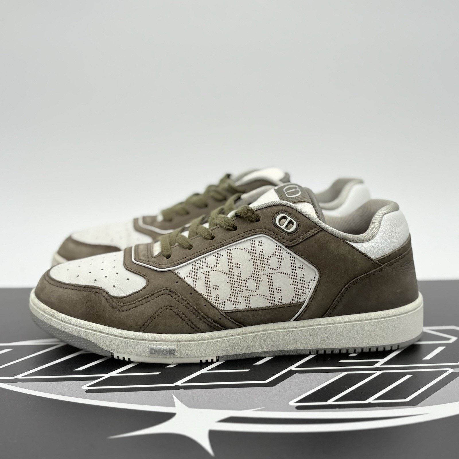 Dior Dior B27 Low Dior ' Olive White ' | GREAT CONDITION! Size US 12 / EU 45 - 1 Thumbnail
