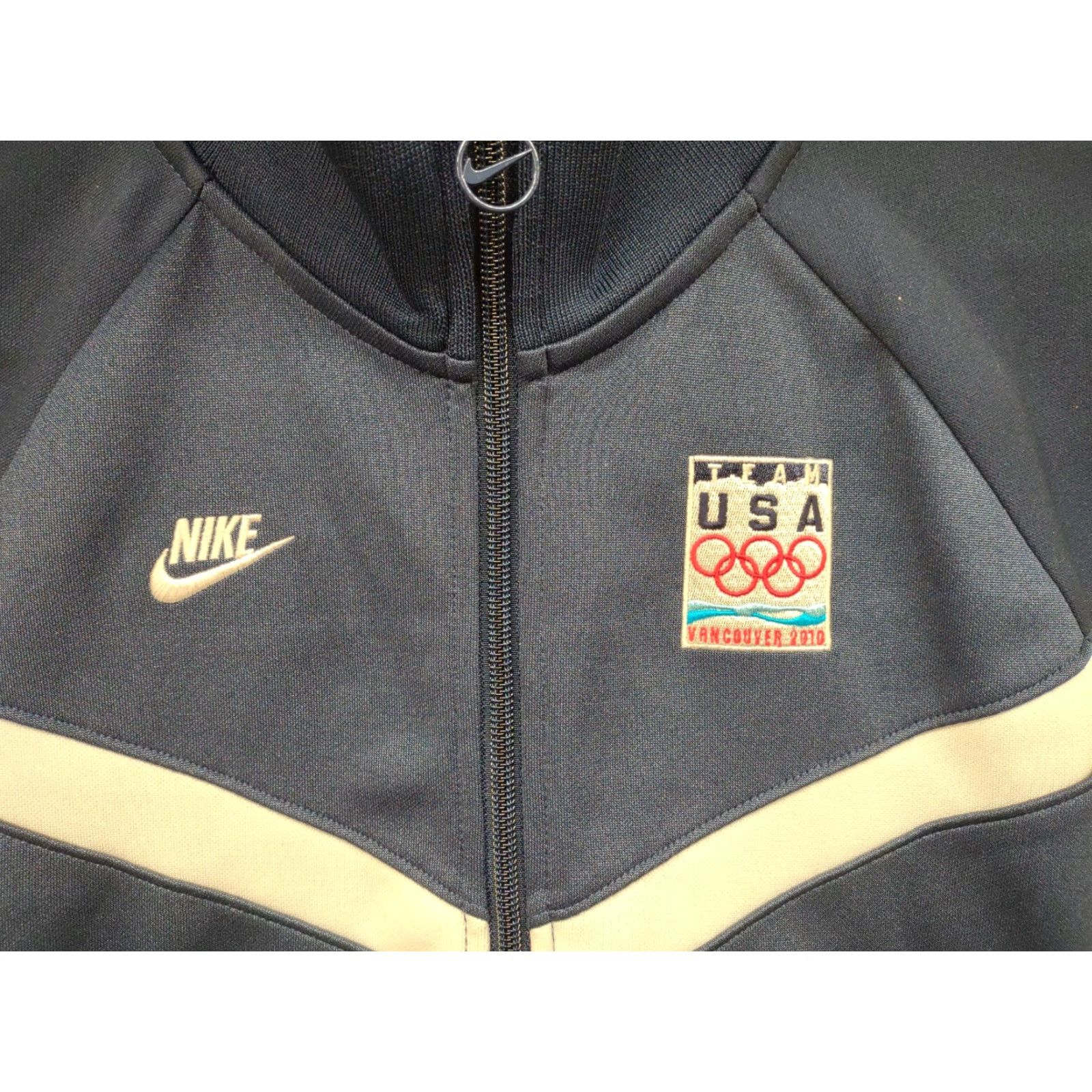 Nike Nike Team USA Vancouver 2010 Olympics Women's Jacket XL Blue windbreaker Team USA Vancouver 2010 Women’s Jacket XL blue Nike Womens Jacket Size XL / US 12-14 / IT 48-50 - 4 Thumbnail