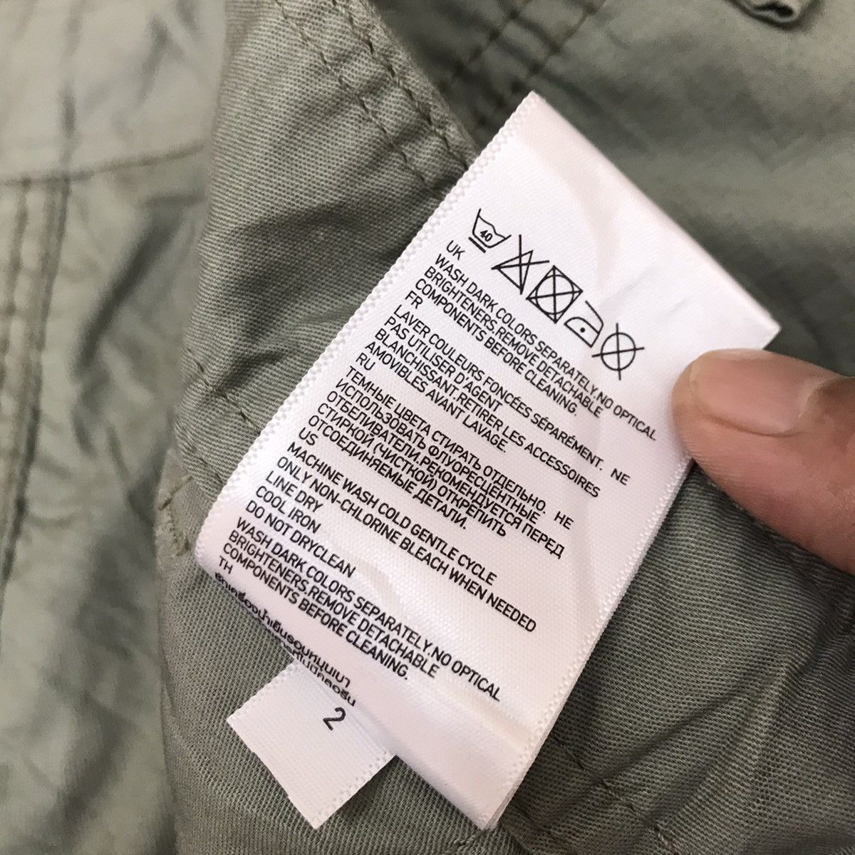 Japanese Brand × Uniqlo Uniqlo Cargo Short Pants Size US 34 / EU 50 - 6 Thumbnail