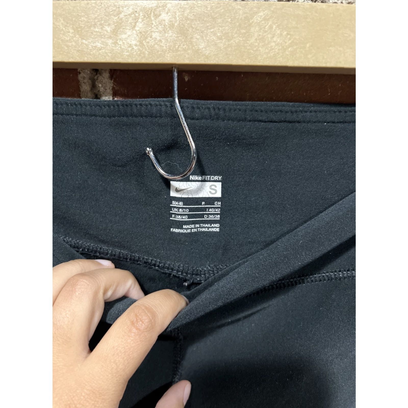 Nike Nike Leggings Women’s Size Small Black Pink Y2K Low Rise Nike Fit Dry Sweatpants Gym & Training Size 28" / US 6 / IT 42 - 2 Thumbnail