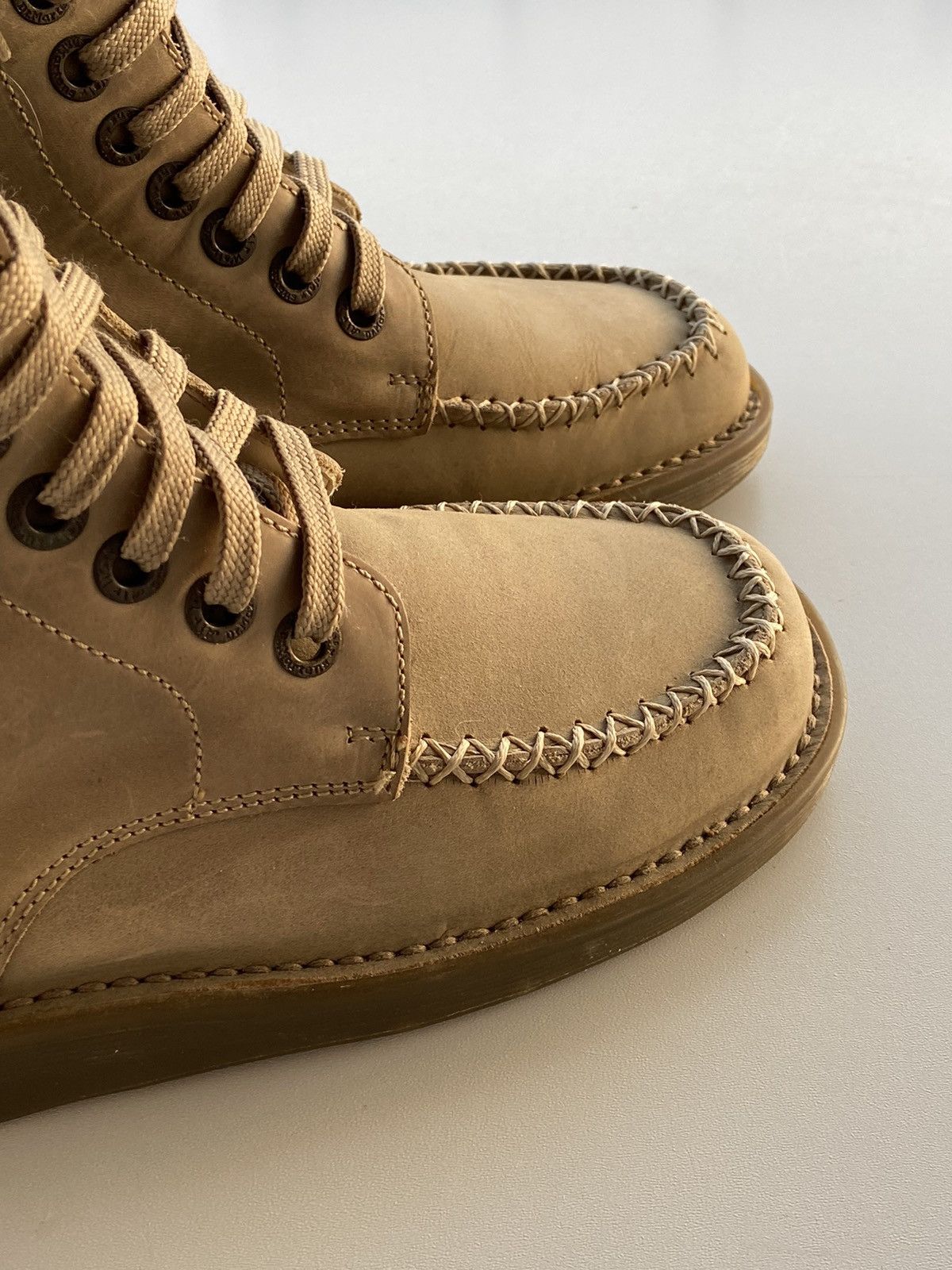 Dr. Martens Dr. Martens AirWair Beige Leather Boots US-8 EU40 Size US 8 / IT 38 - 5 Thumbnail