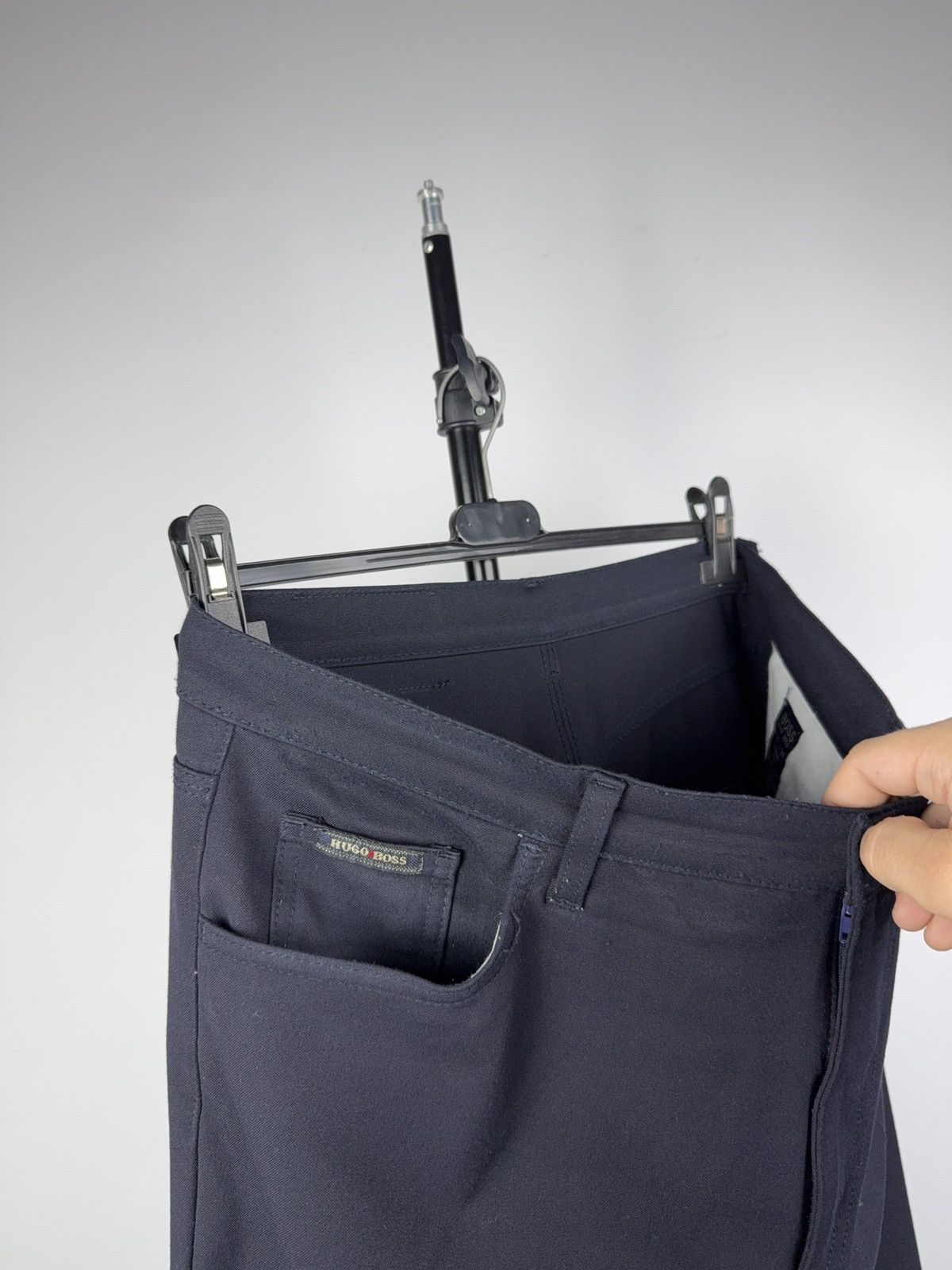 Hugo Boss Luxury Hugo Boss Italy Art in Fashion Cotton Straight Pants Size US 30 / EU 46 - 20 Thumbnail