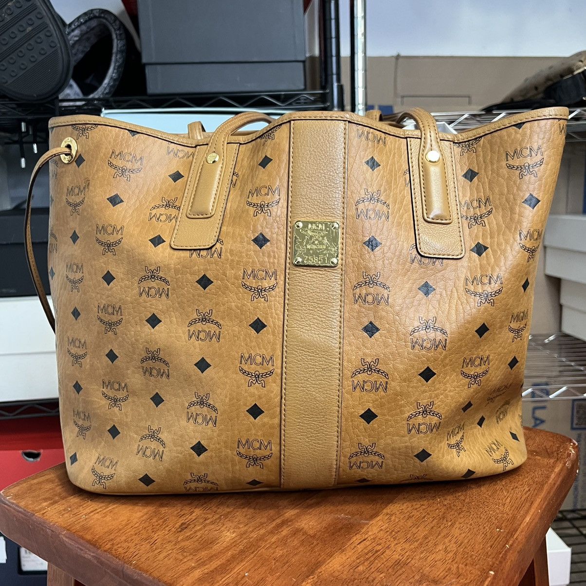 MCM MCM Medium Reversible Liz Shopper in Visetos Cognac Size ONE SIZE - 3 Thumbnail