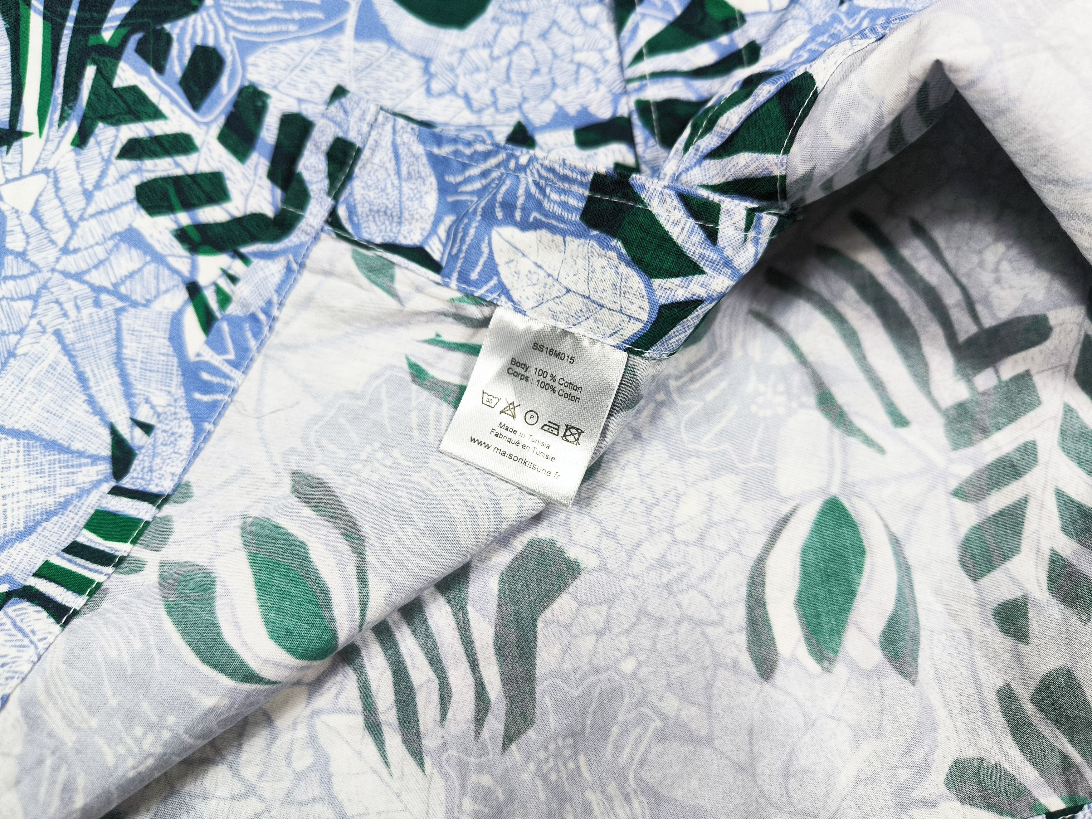 Maison Kitsune Maison Kitsune Floral Pattern Shirt Size 38 Size US M / EU 48-50 / 2 - 5 Thumbnail