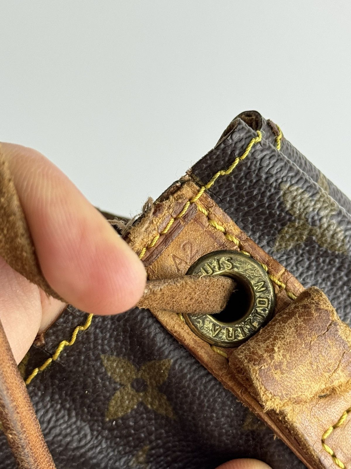 Louis Vuitton Vintage 80s Louis Vuitton Monogram Noe Bucket Bag Authentic Size ONE SIZE - 8 Thumbnail