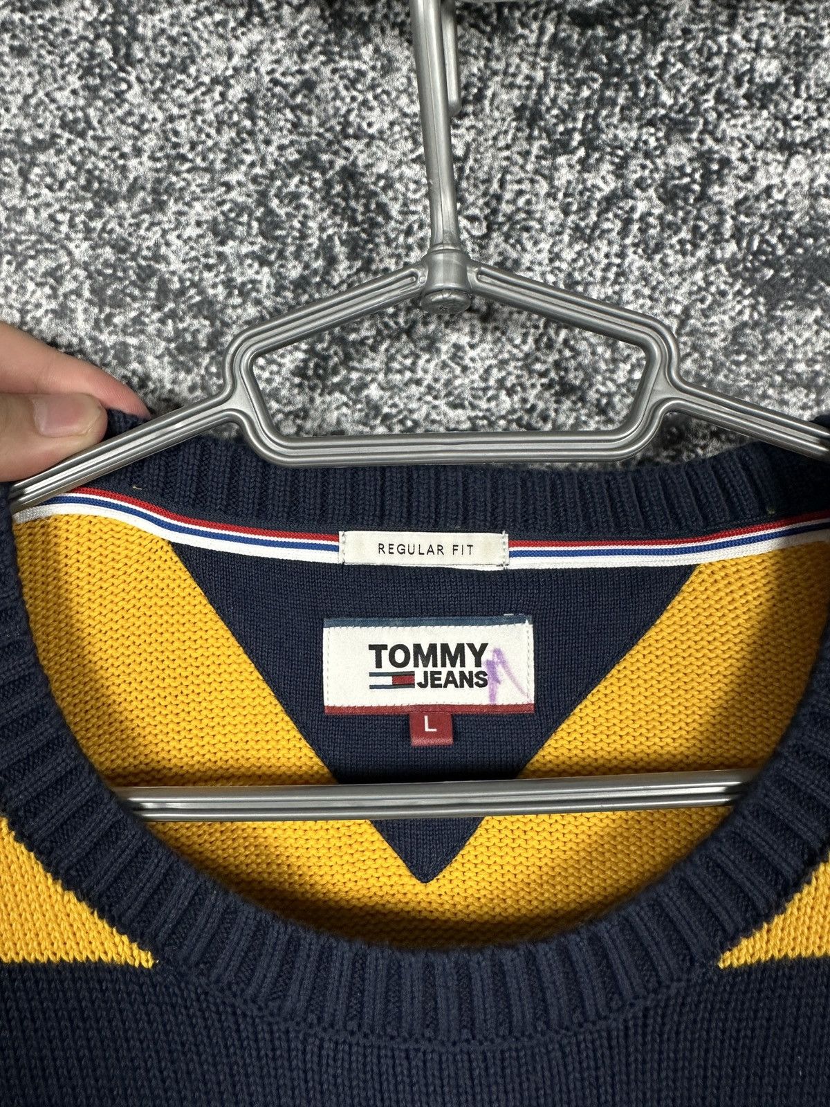 Tommy Hilfiger Tommy Jeans Striped Knit Sweater Pullover Hilfiger Size L Size US L / EU 52-54 / 3 - 5 Thumbnail