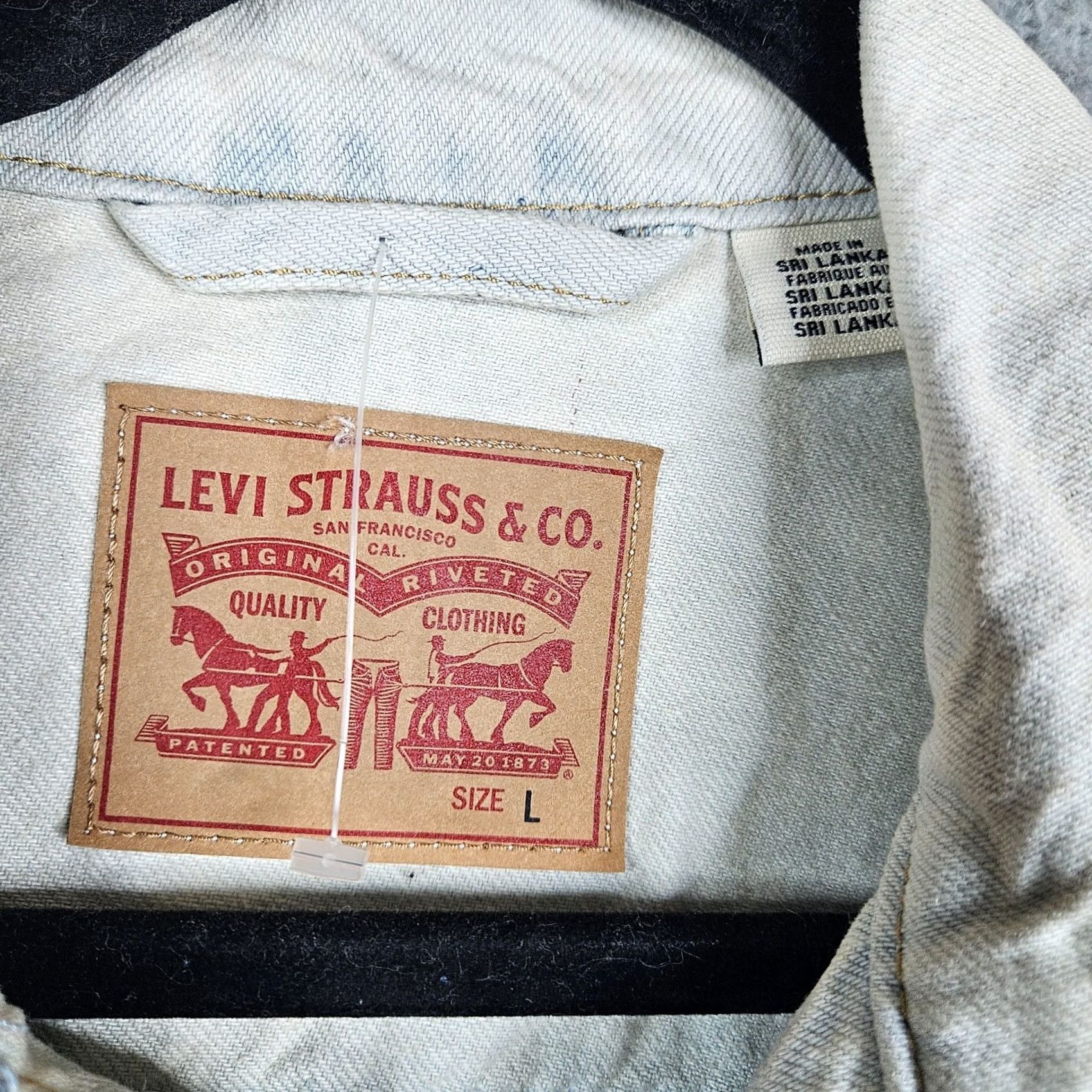 Levi's Levi's Ex-Boyfriend Trucker Jacket L blue denim Embroidered Floral Jack Women's Sz Size L / US 10 / IT 46 - 6 Thumbnail