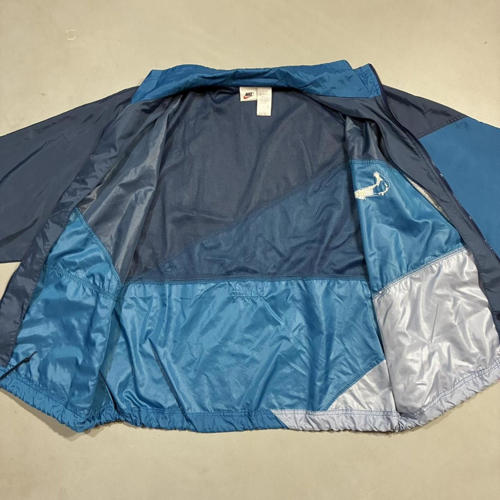 Nike Retro Y2K Nike Nylon Blue Colorblock Gradient Track Jacket Size US M / EU 48-50 / 2 - 2 Thumbnail