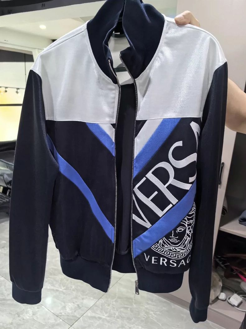 Versace Versace 2021 Logo Reflective Jacket - dmc Size US M / EU 48-50 / 2 - 1 Thumbnail