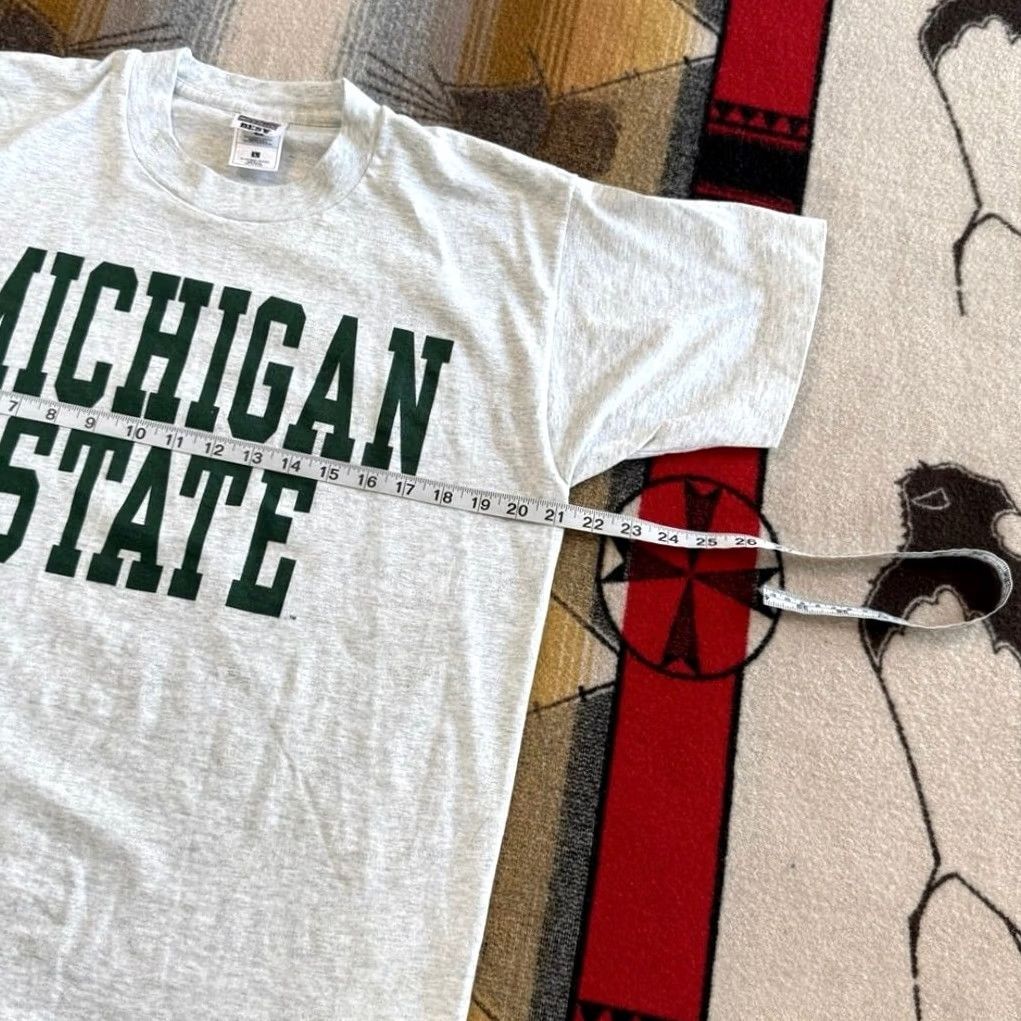 Fruit Of The Loom VINTAGE Michigan State University Spell Out T-Shirt Large Single Stitch USA 90s Size US L / EU 52-54 / 3 - 5 Thumbnail
