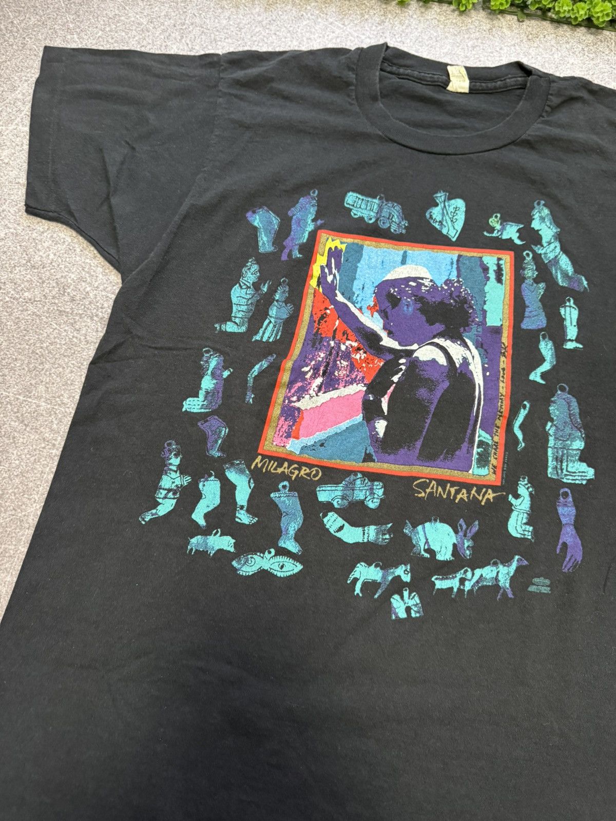 Vintage Vintage Carlos Santana Milagro Tour Euro 1992 T-Shirt Size US XL / EU 56 / 4 - 7 Thumbnail