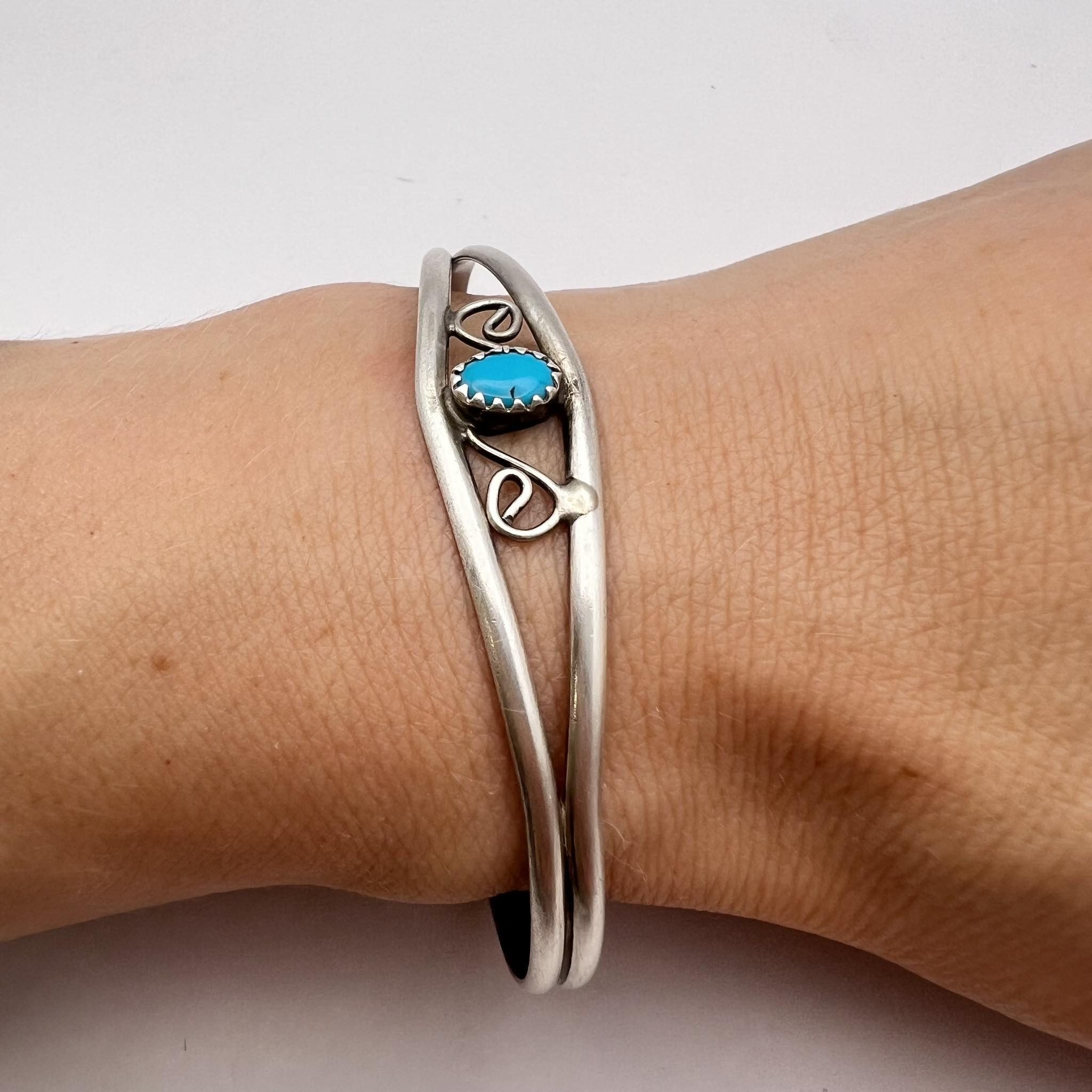 Vintage Bracelet Sterling Silver 925 Natural Turquoise 6.3g