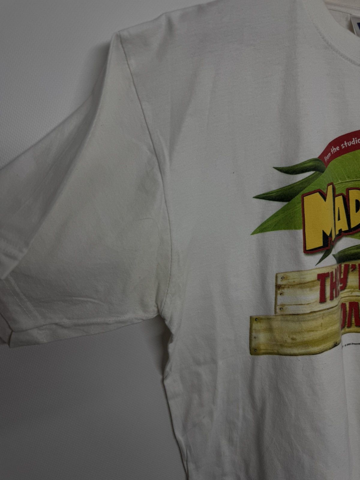 Vintage Vintage Y2k Madagascar Big Logo 00’s Size US M / EU 48-50 / 2 - 6 Thumbnail