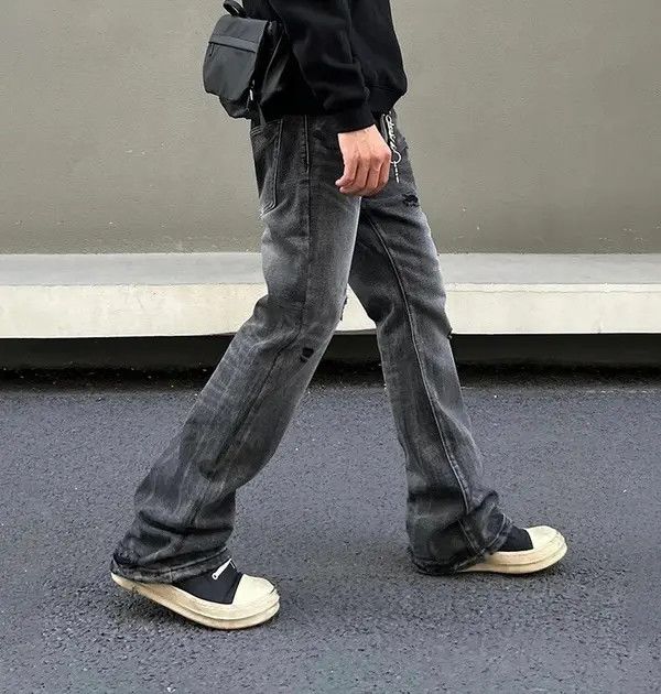 Jean Black Ripped Straight Leg jeans Size US 32 / EU 48 - 3 Thumbnail