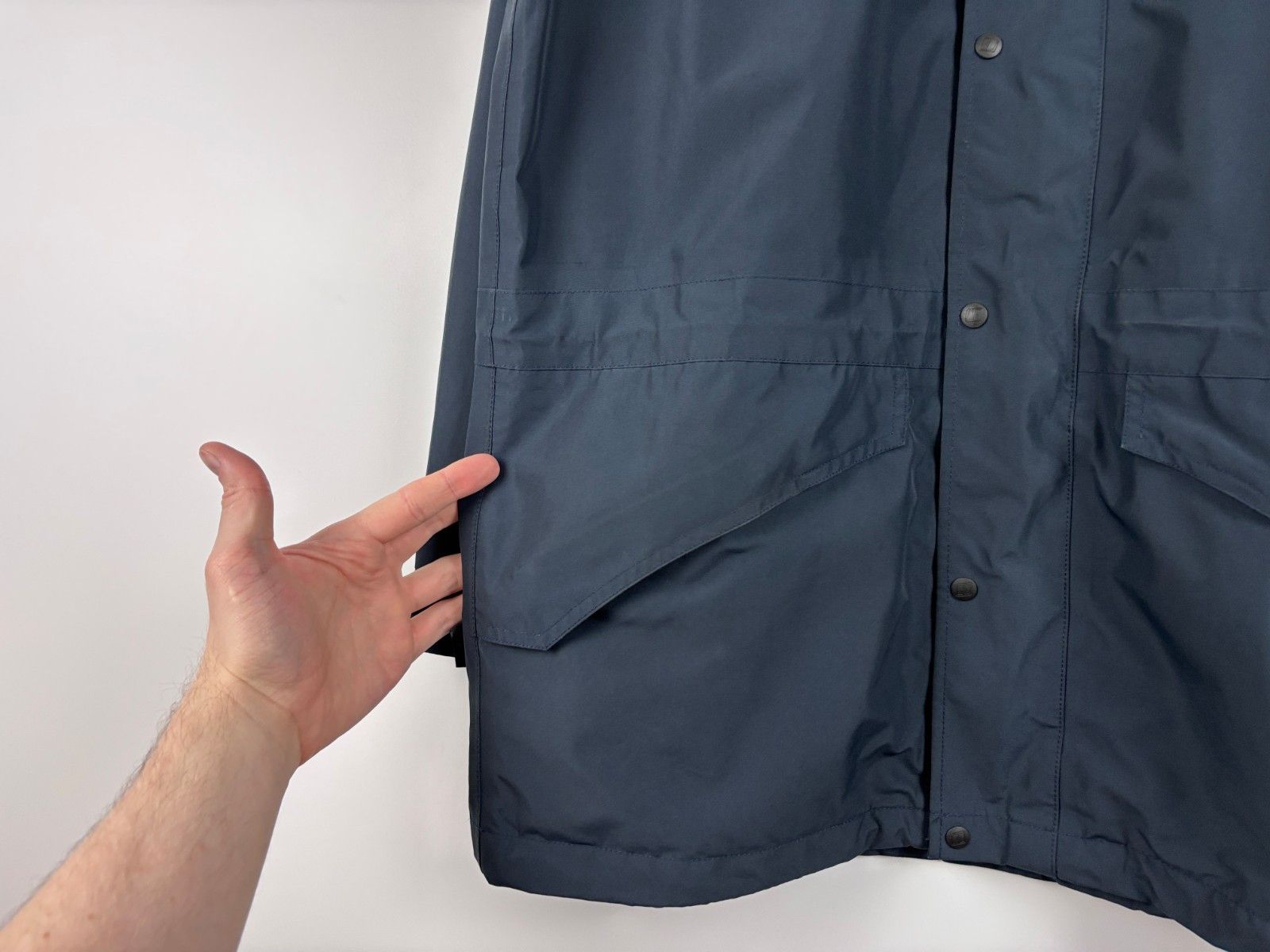 Berghaus Vintage Berghaus Gore-Tex Outdoor Waterproof Jacket Size M Size US M / EU 48-50 / 2 - 4 Thumbnail