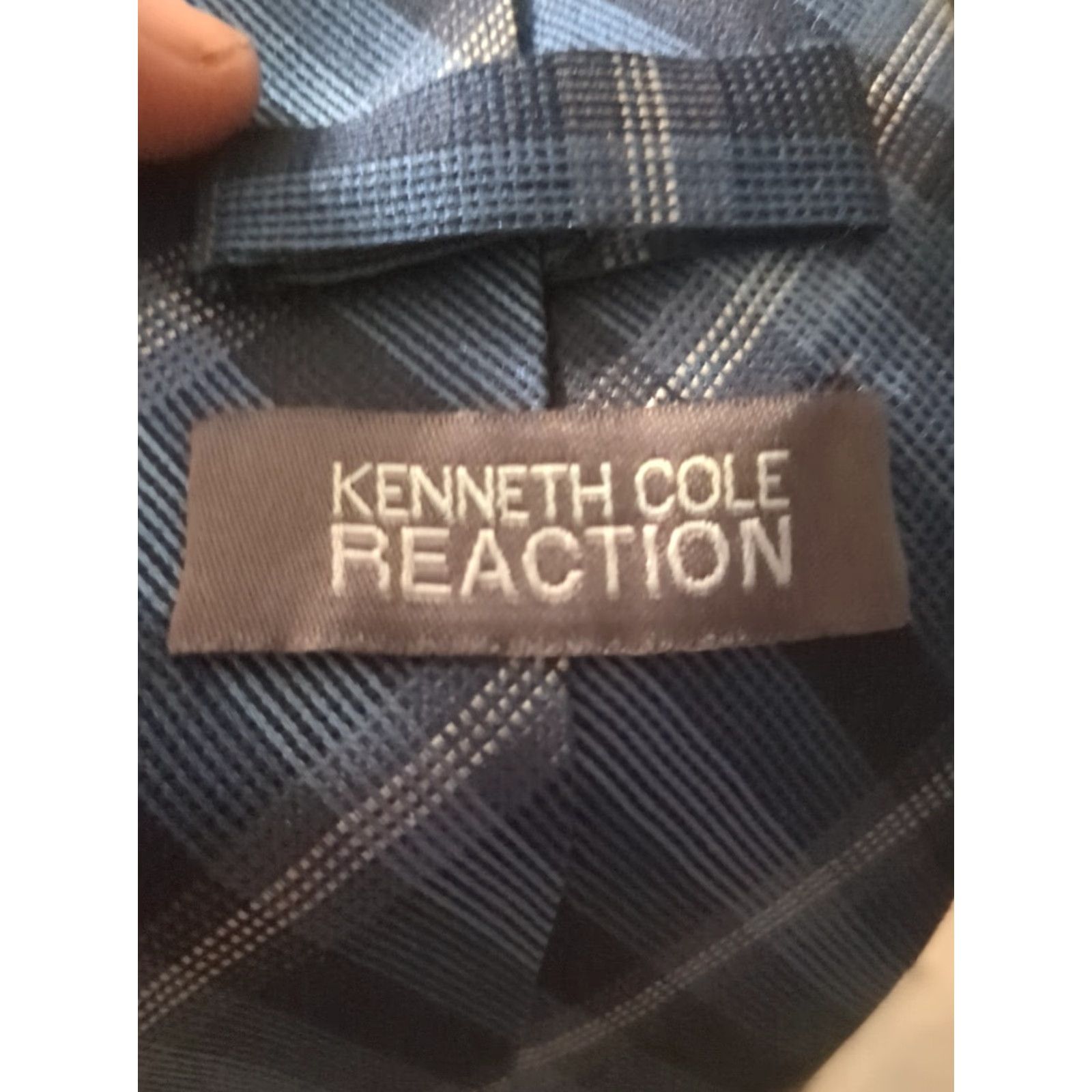 Kenneth Cole KENNETH COLE REACTION Tie Blue Stripes Silk Necktie Men's Classic 57"-60" Adjustable Layered 100% Silk Size ONE SIZE - 2 Thumbnail