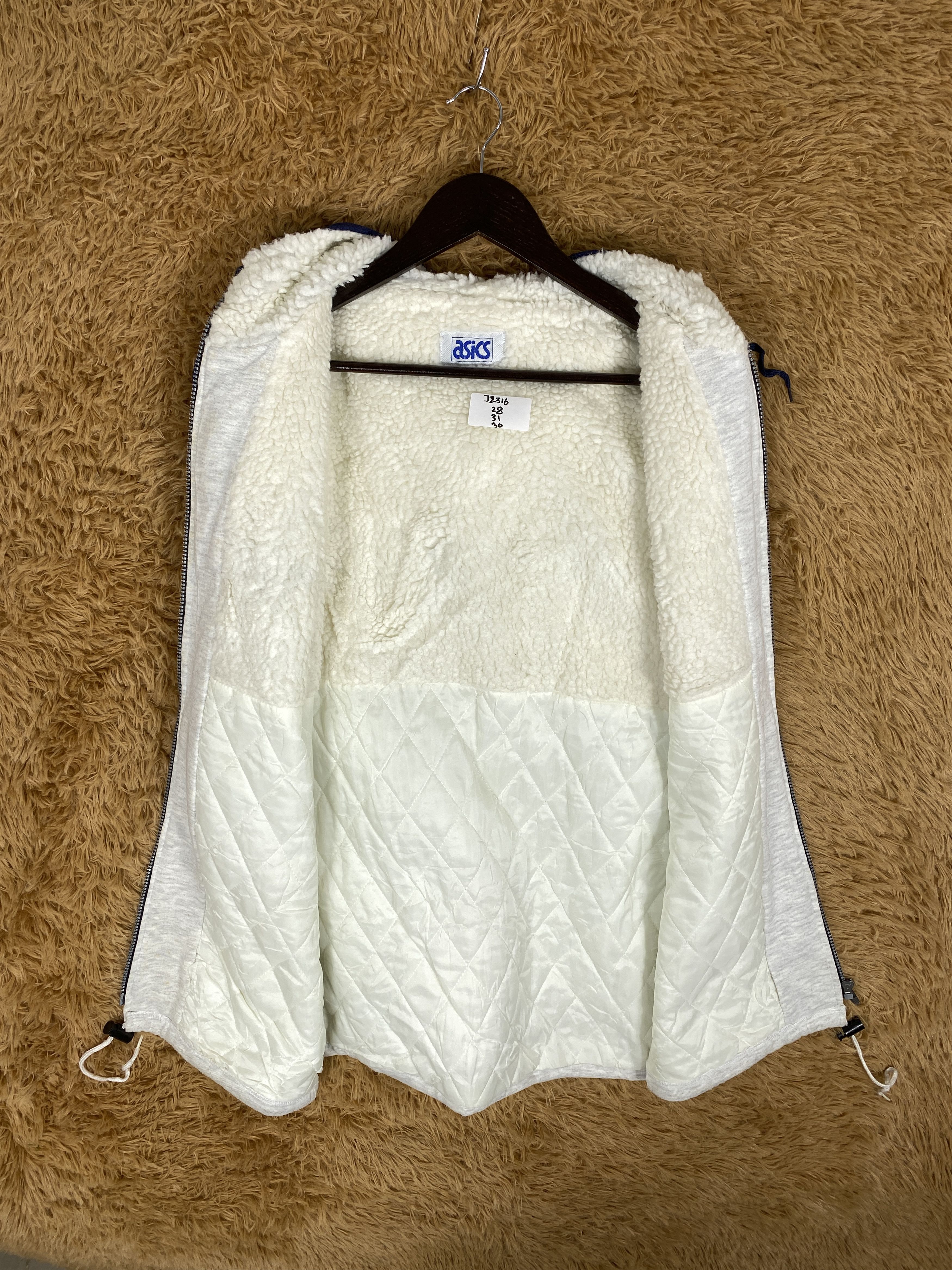 Asics Vintage Asics Sherpa Lining Hoodie Sweatshirt J2316 Size US L / EU 52-54 / 3 - 10 Thumbnail