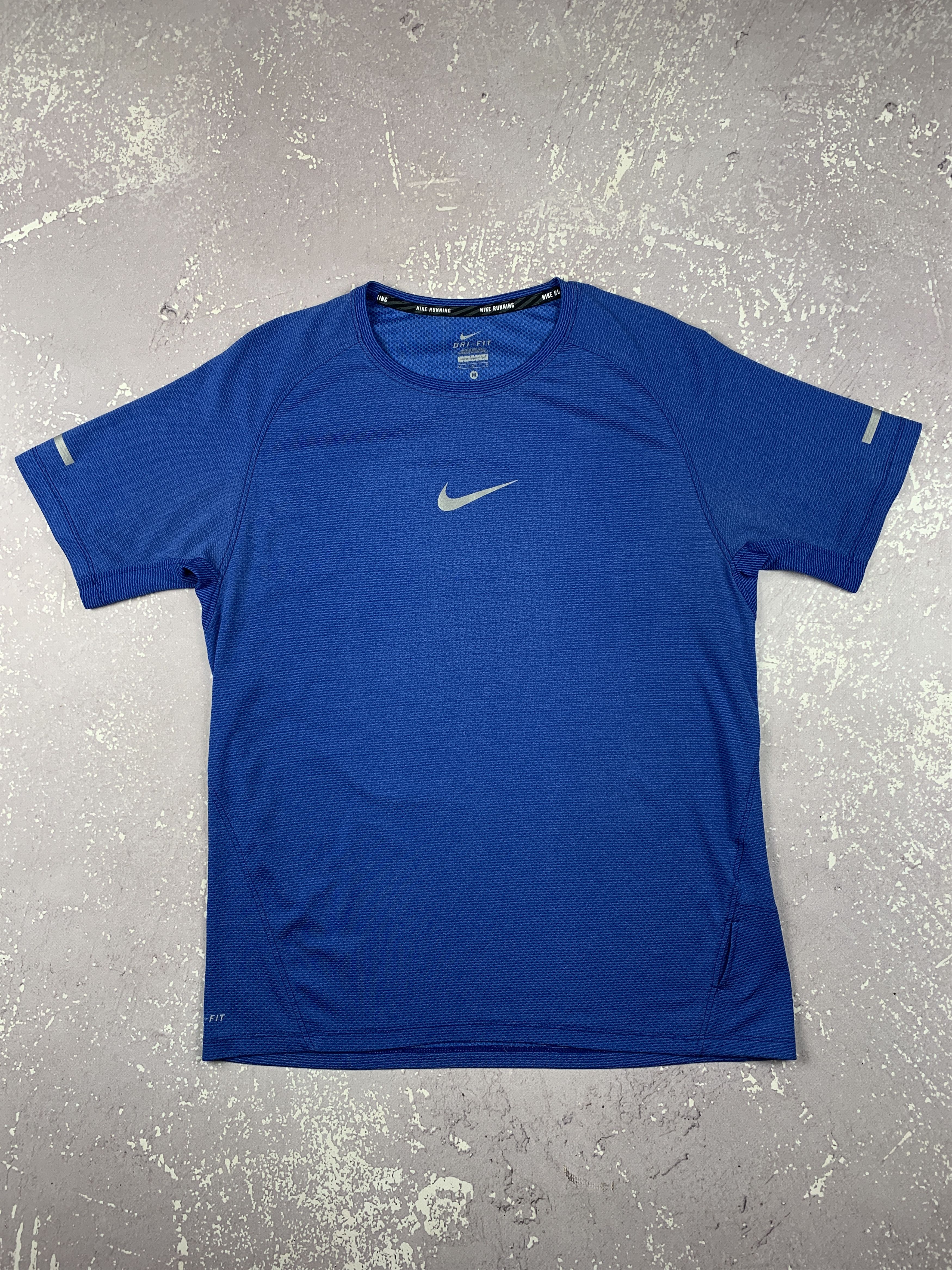 Nike Nike AeroReact Running Dri Fit Center Swoosh T Shirt Size US M / EU 48-50 / 2 - 1 Thumbnail