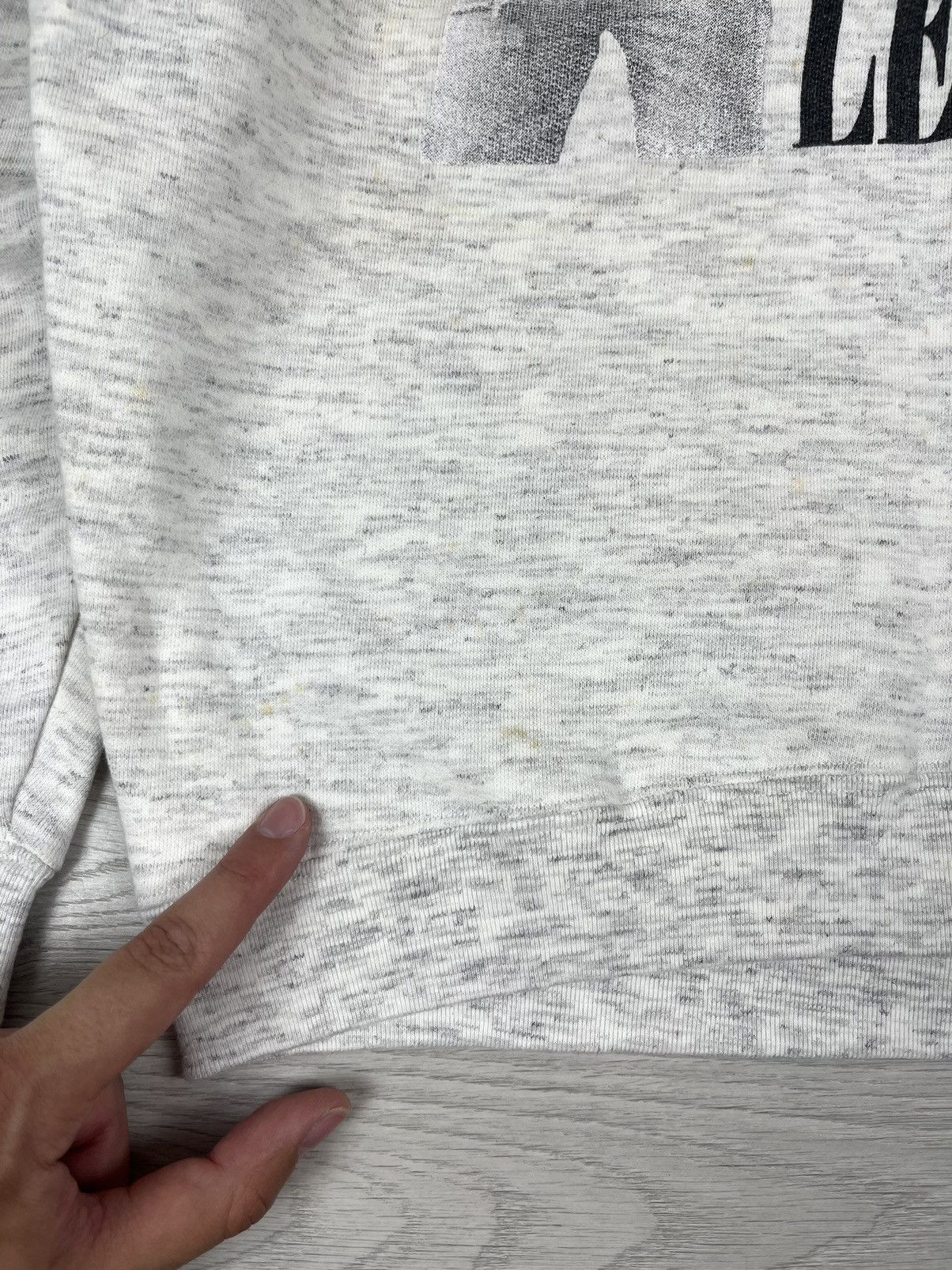 Levi's × Vintage Levi’s Vintage 80s Living Legend Movie Rare Sweatshirt Size US L / EU 52-54 / 3 - 5 Thumbnail