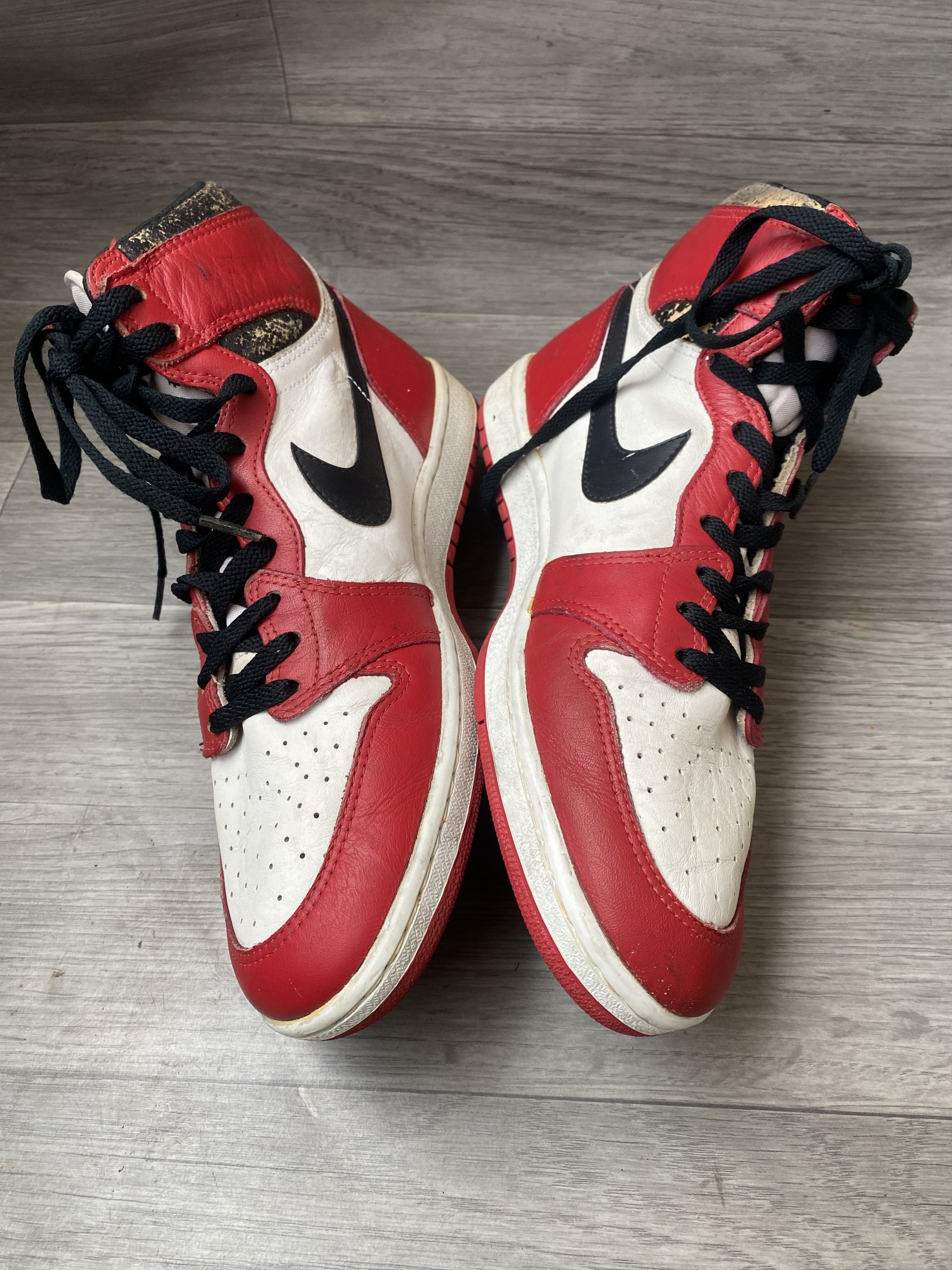 Nike Vintage Nike air jordan 1 OG 1985 Chicago sneakers sz 10.5 Size US 10 / EU 43 - 11 Thumbnail