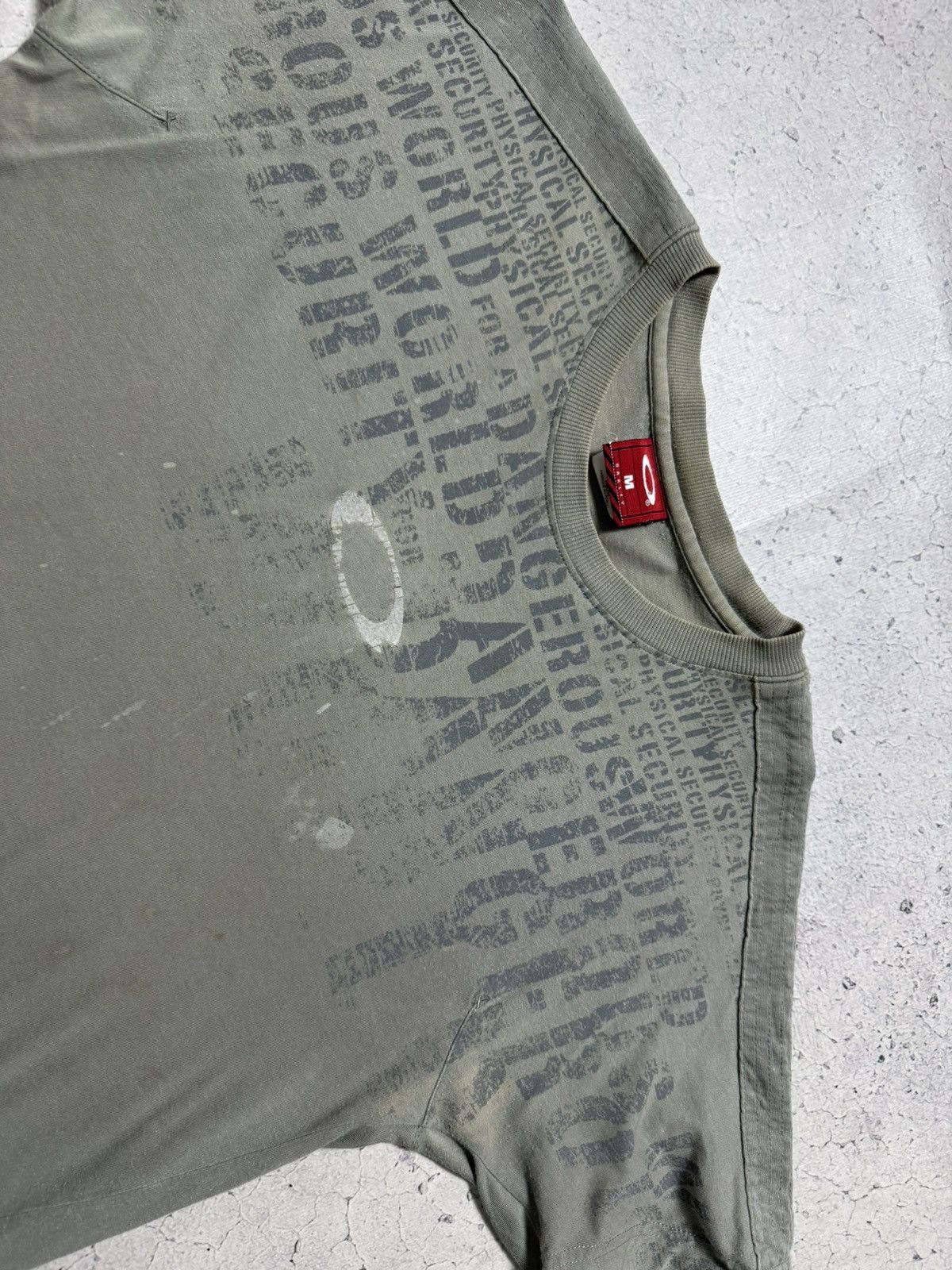 Oakley Oakley Vintage 90’s Monogram Center Swoosh T-Shirt Size US M / EU 48-50 / 2 - 6 Thumbnail