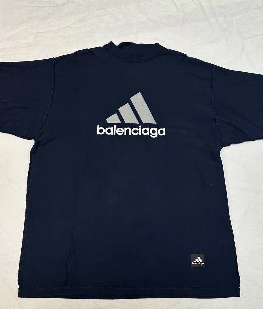 Balenciaga Balenciaga x Adidas Dark Blue Short Sleeve T-shirt Size US S / EU 44-46 / 1 - 1 Thumbnail