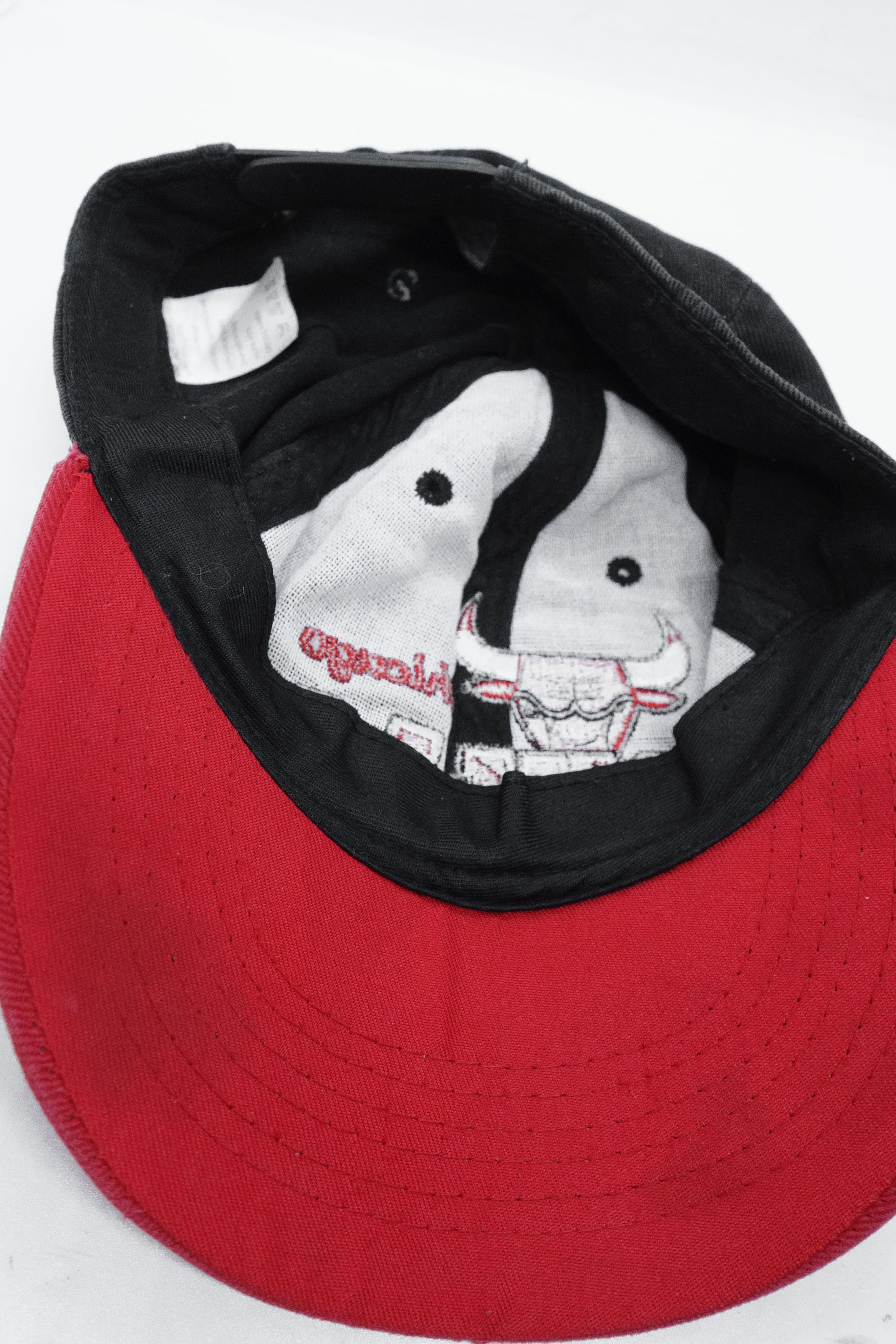 NBA 90S Chicago Bulls Big Logo Cap Size ONE SIZE - 5 Thumbnail