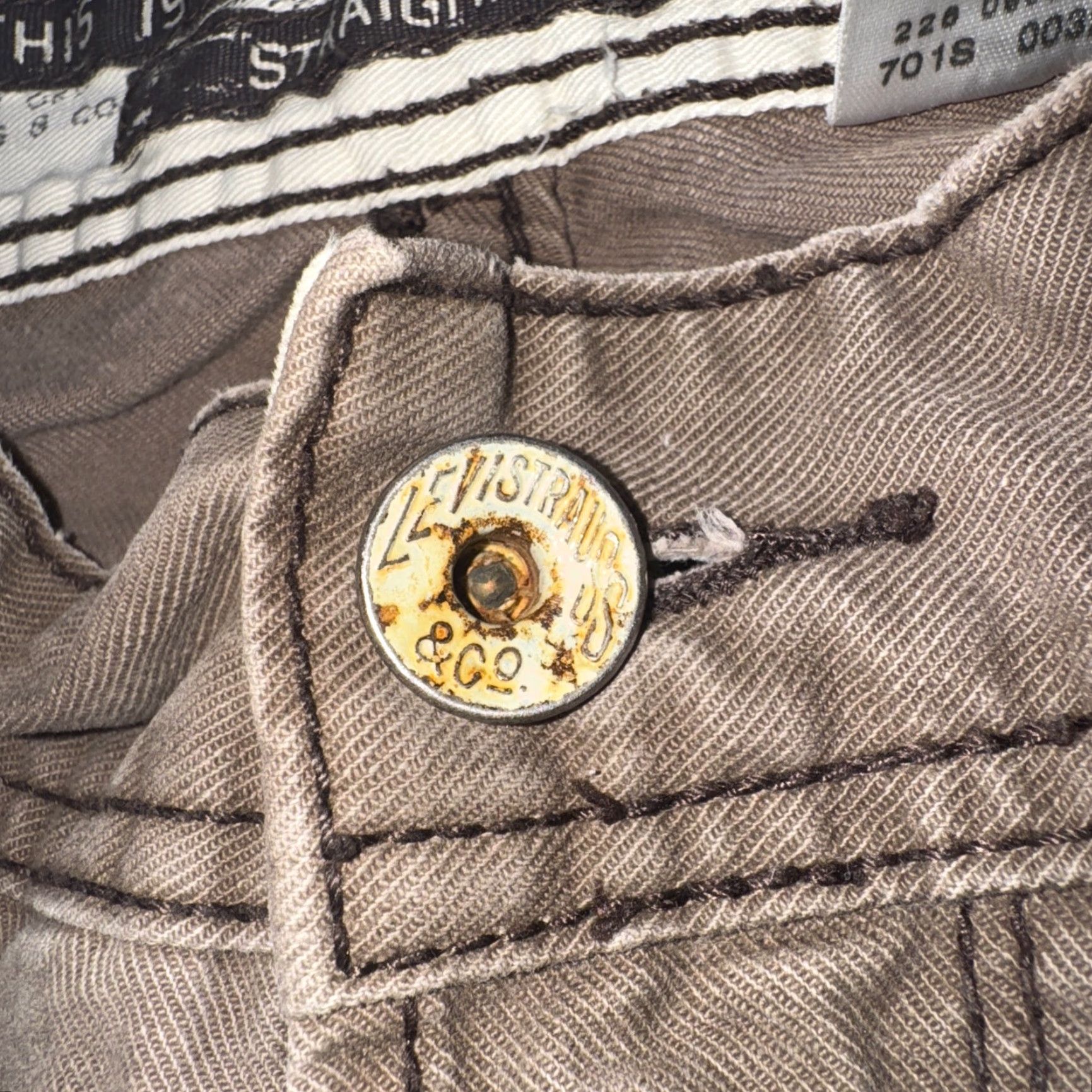 Levi's Levis Straight Fit Taupe Colored Pants 36x33 Y2K Workwear Size US 36 / EU 52 - 5 Thumbnail