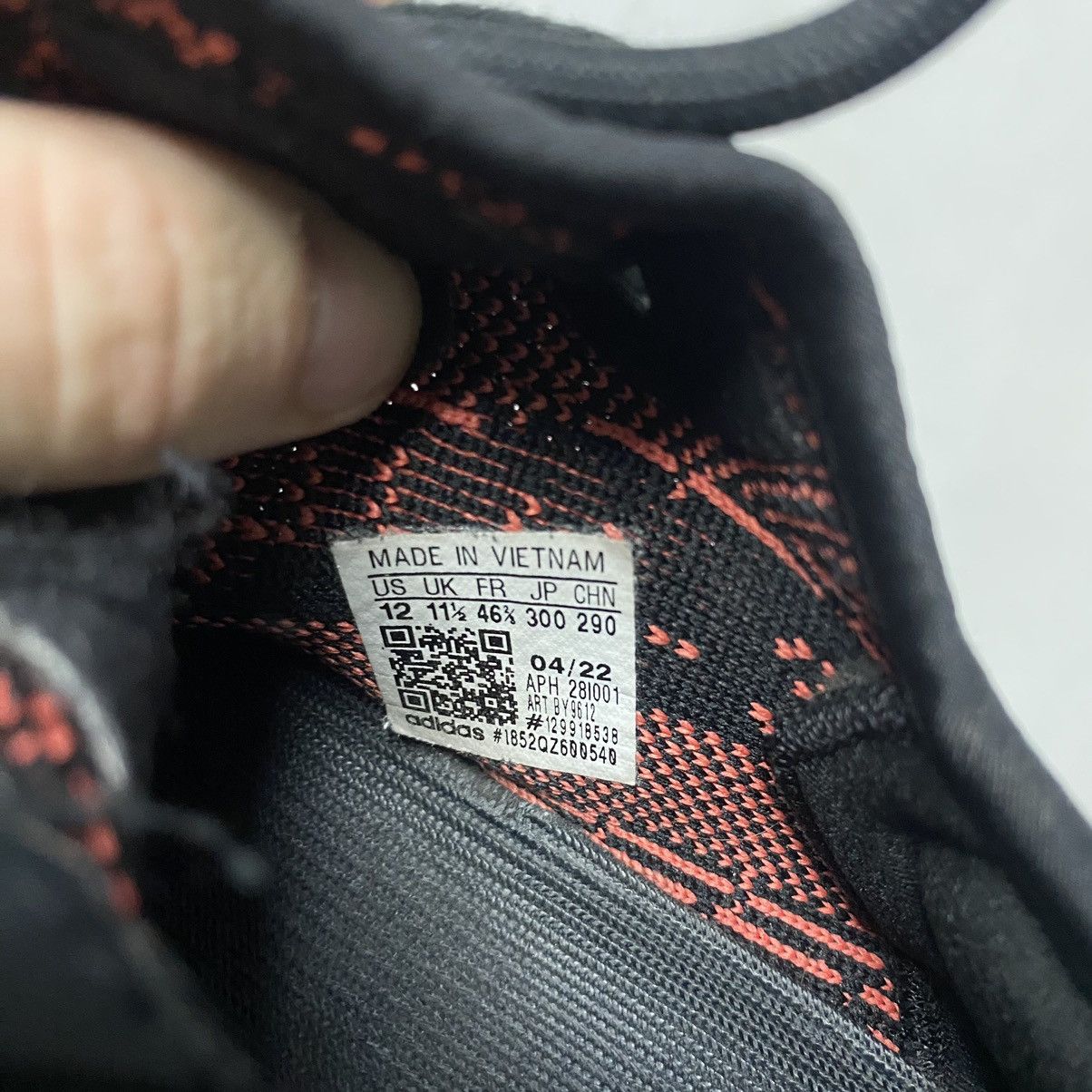 Adidas adidas Yeezy Boost 350 V2 Core Black Red Size US 12 / EU 45 - 12 Thumbnail